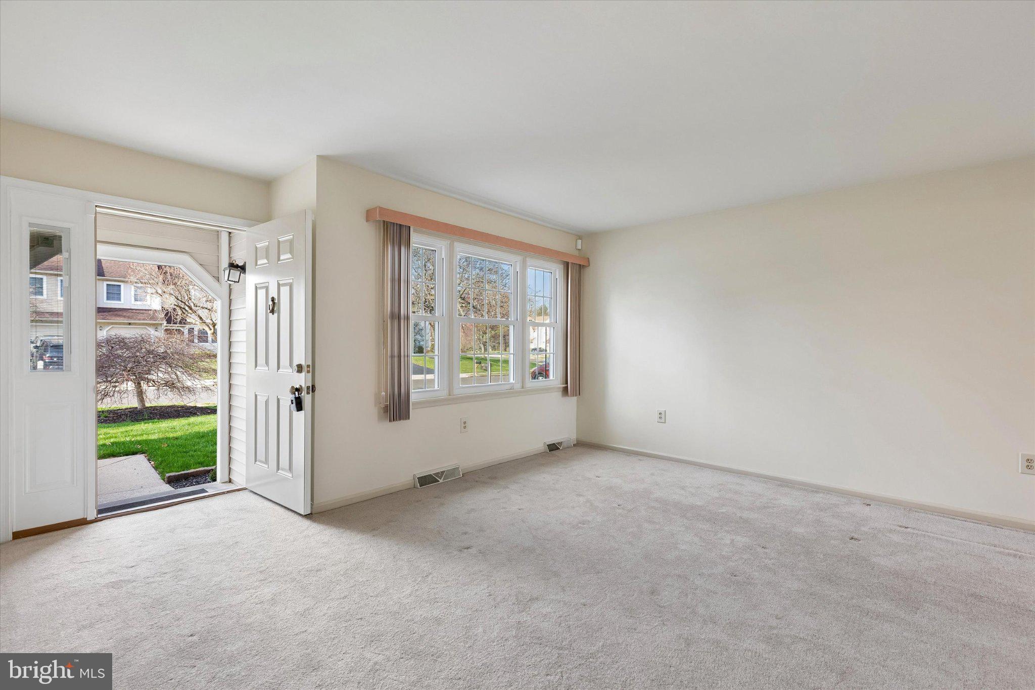 STOTESBURY TWHSE - Residential