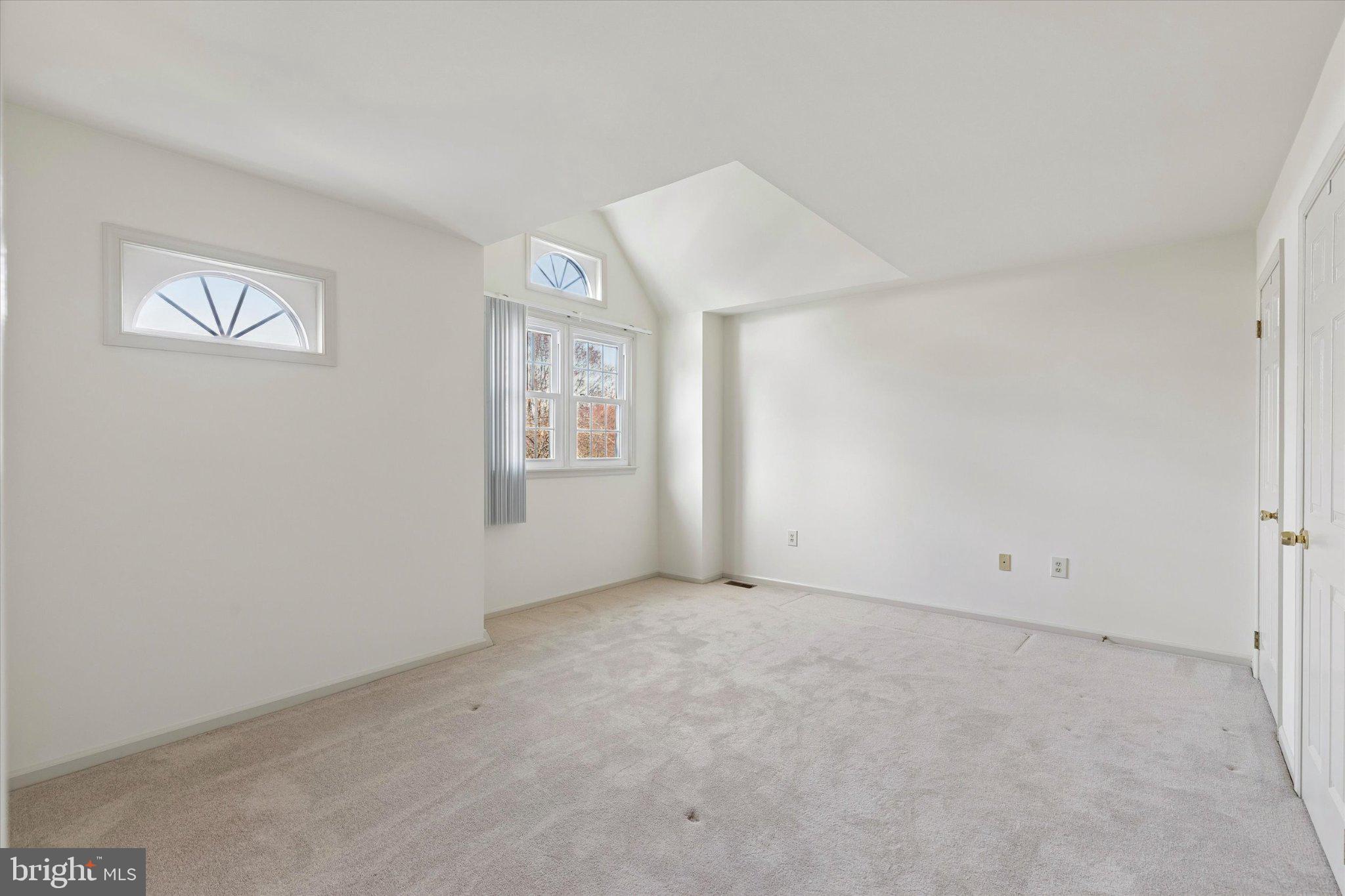 STOTESBURY TWHSE - Residential