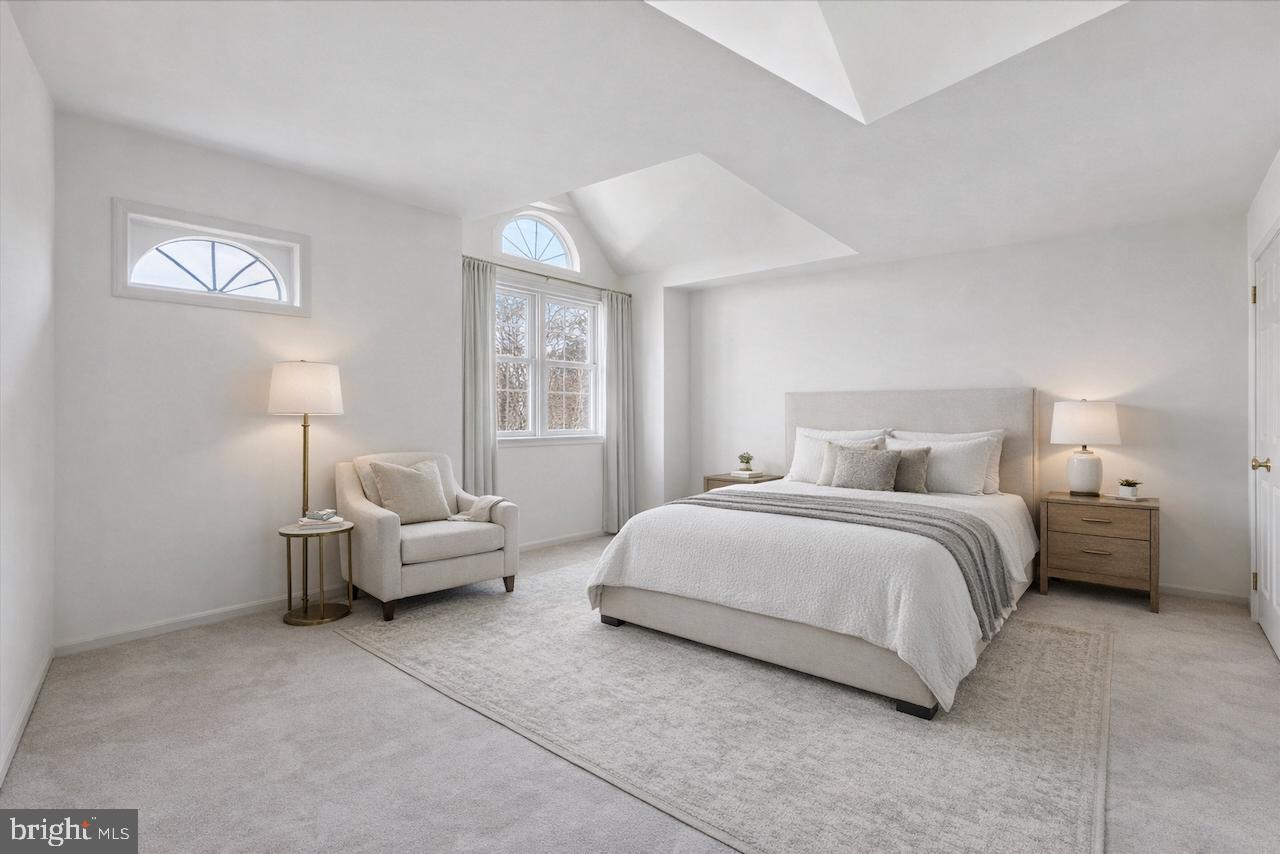 STOTESBURY TWHSE - Residential