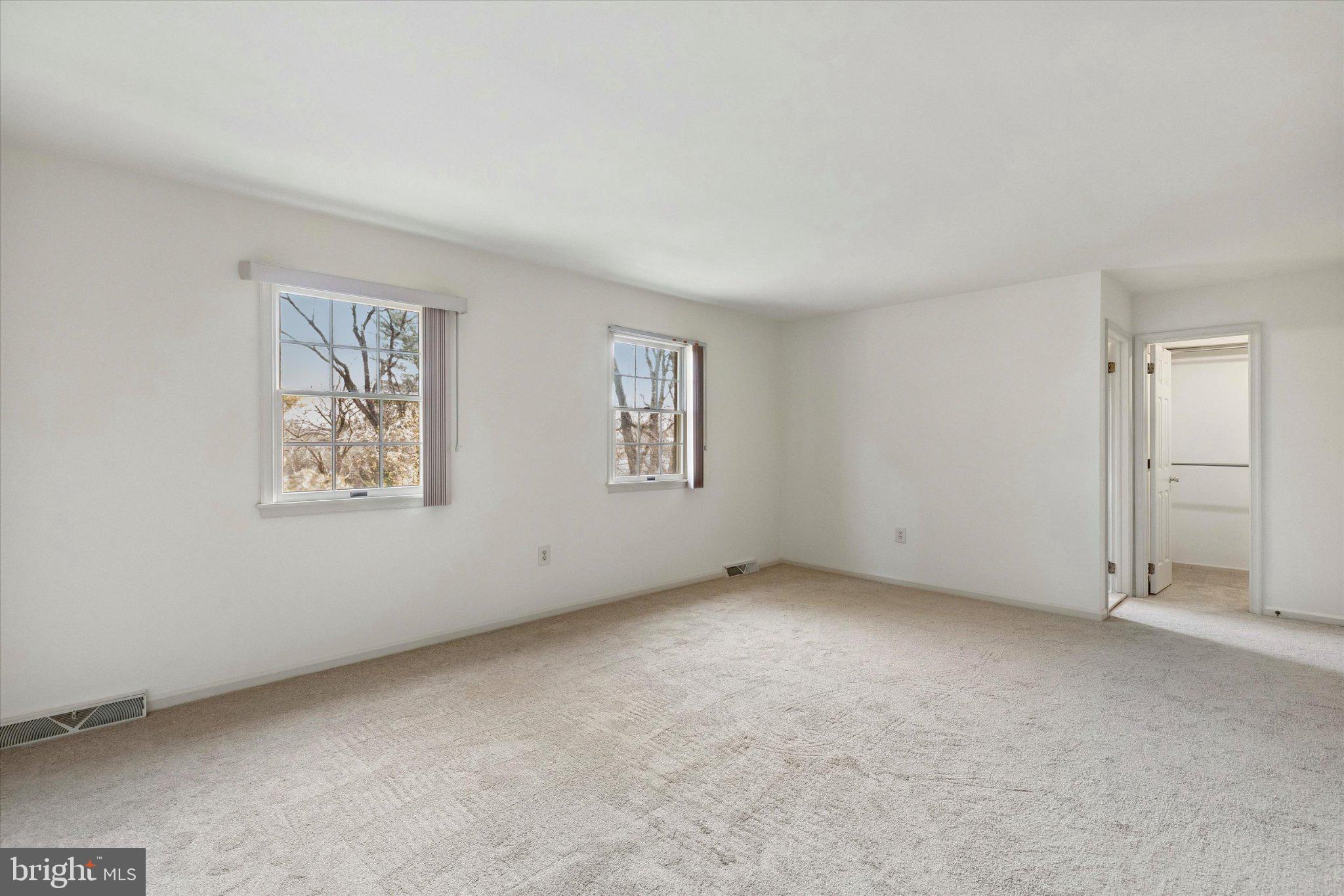 STOTESBURY TWHSE - Residential