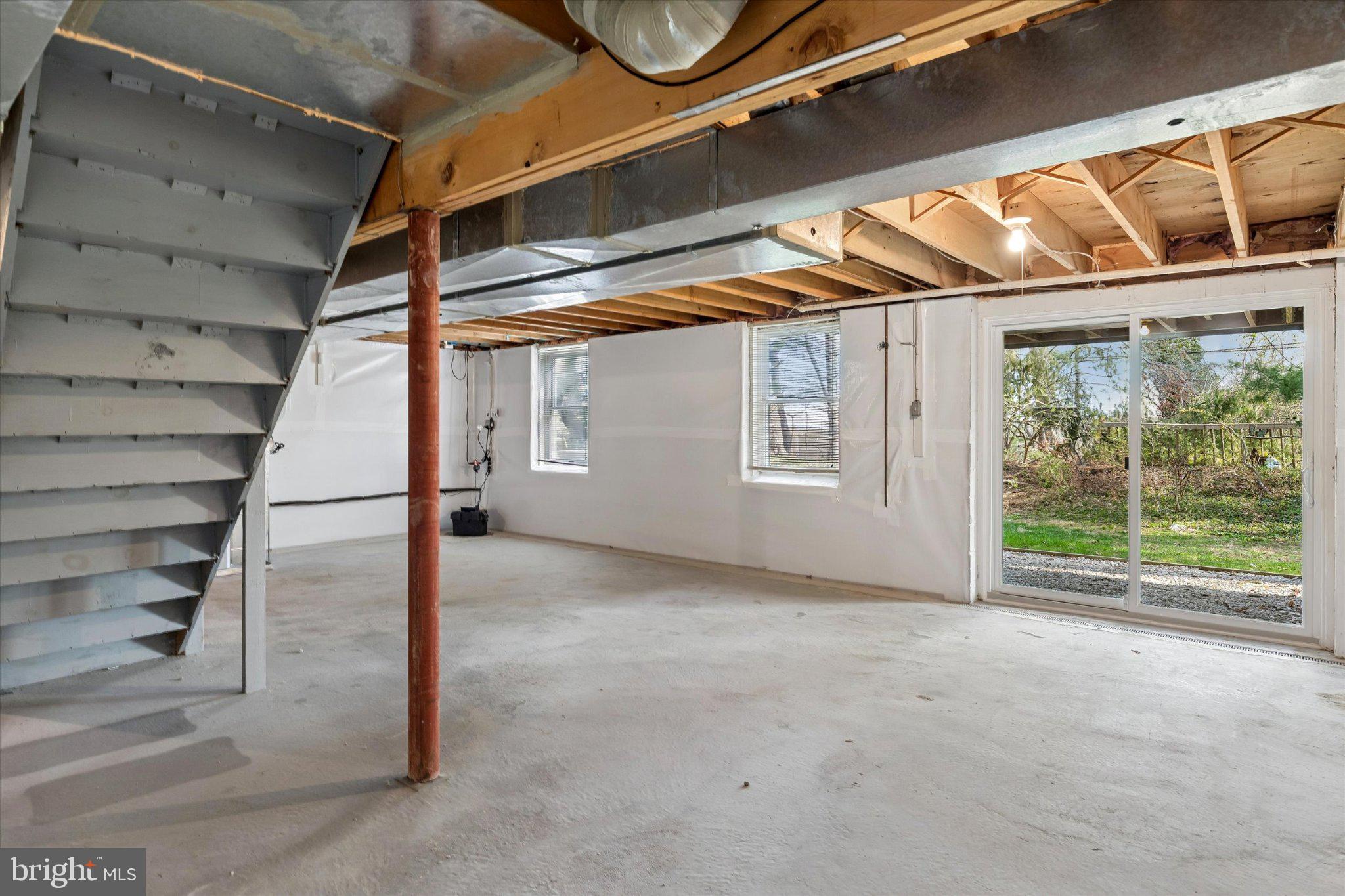 STOTESBURY TWHSE - Residential