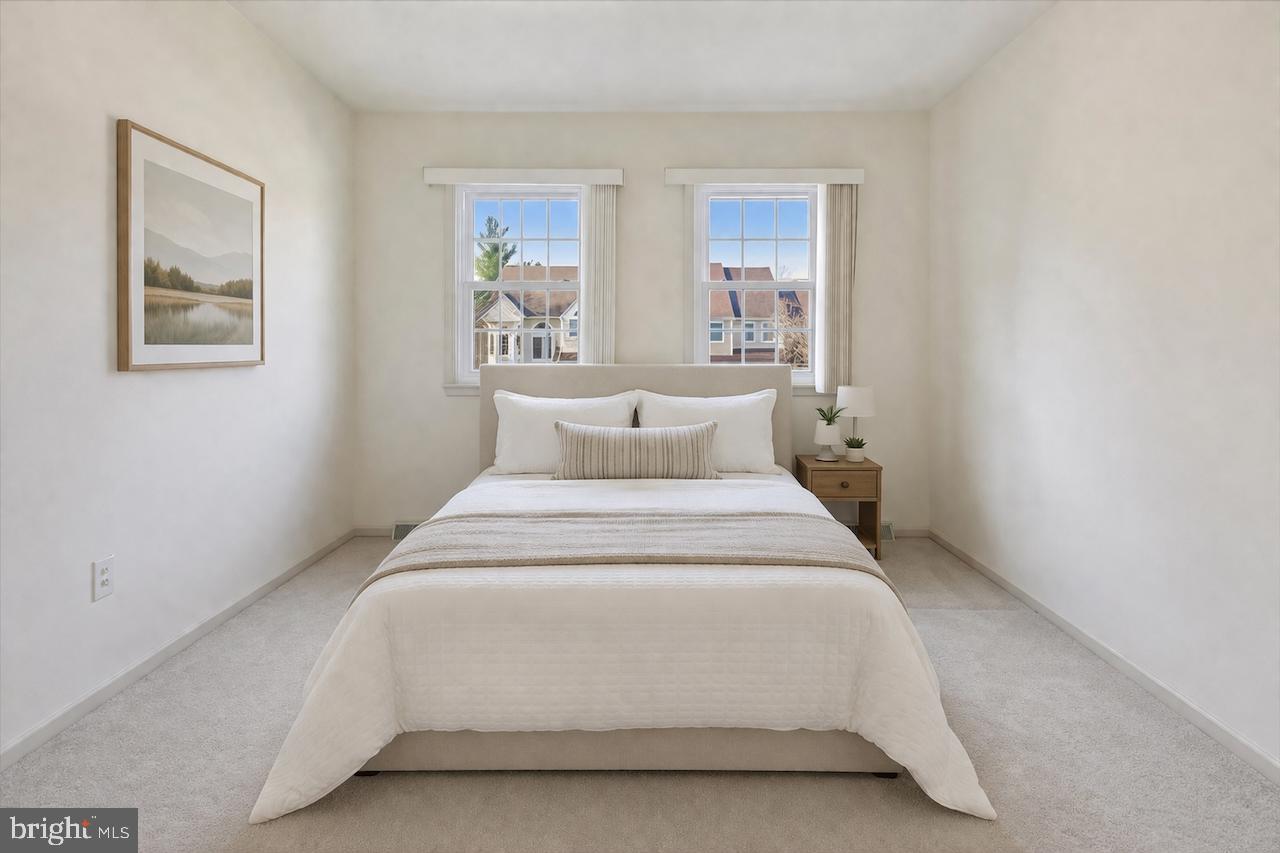 STOTESBURY TWHSE - Residential