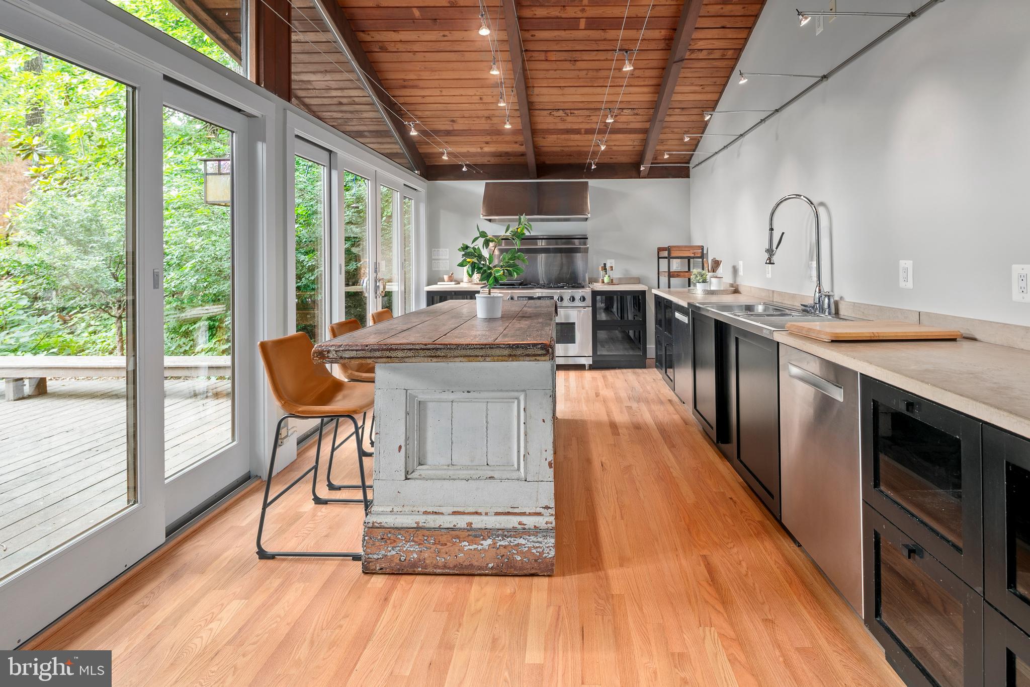 WOODMONT - Residential