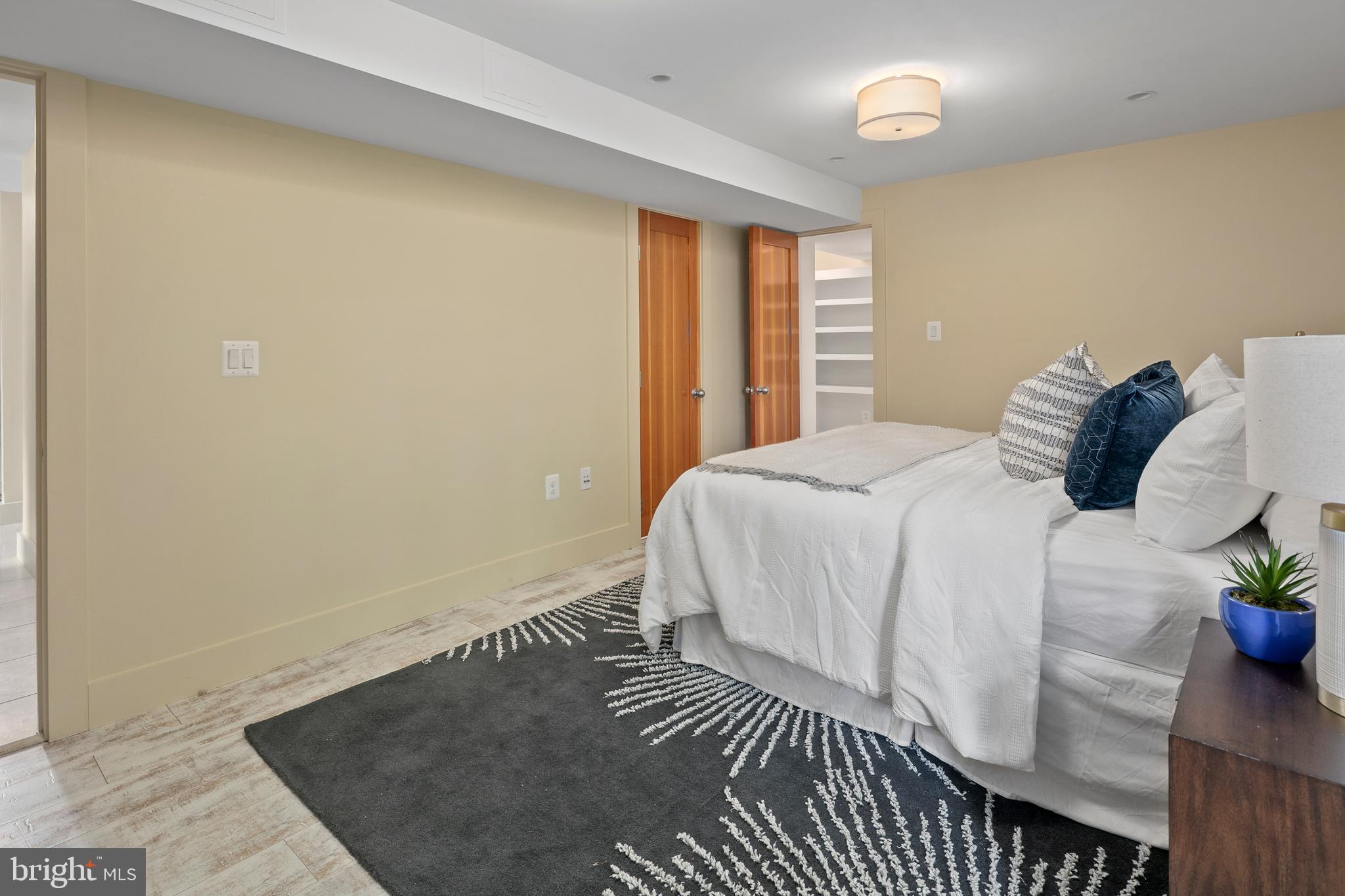 WOODMONT - Residential