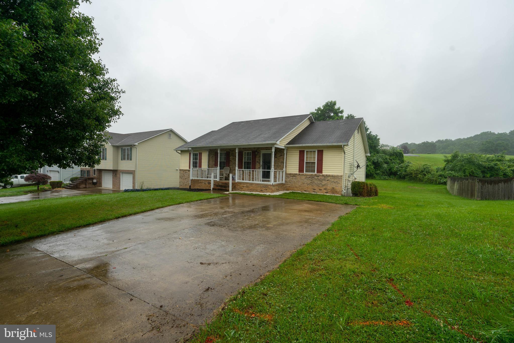 WILLIAMSBURG - Residential Lease