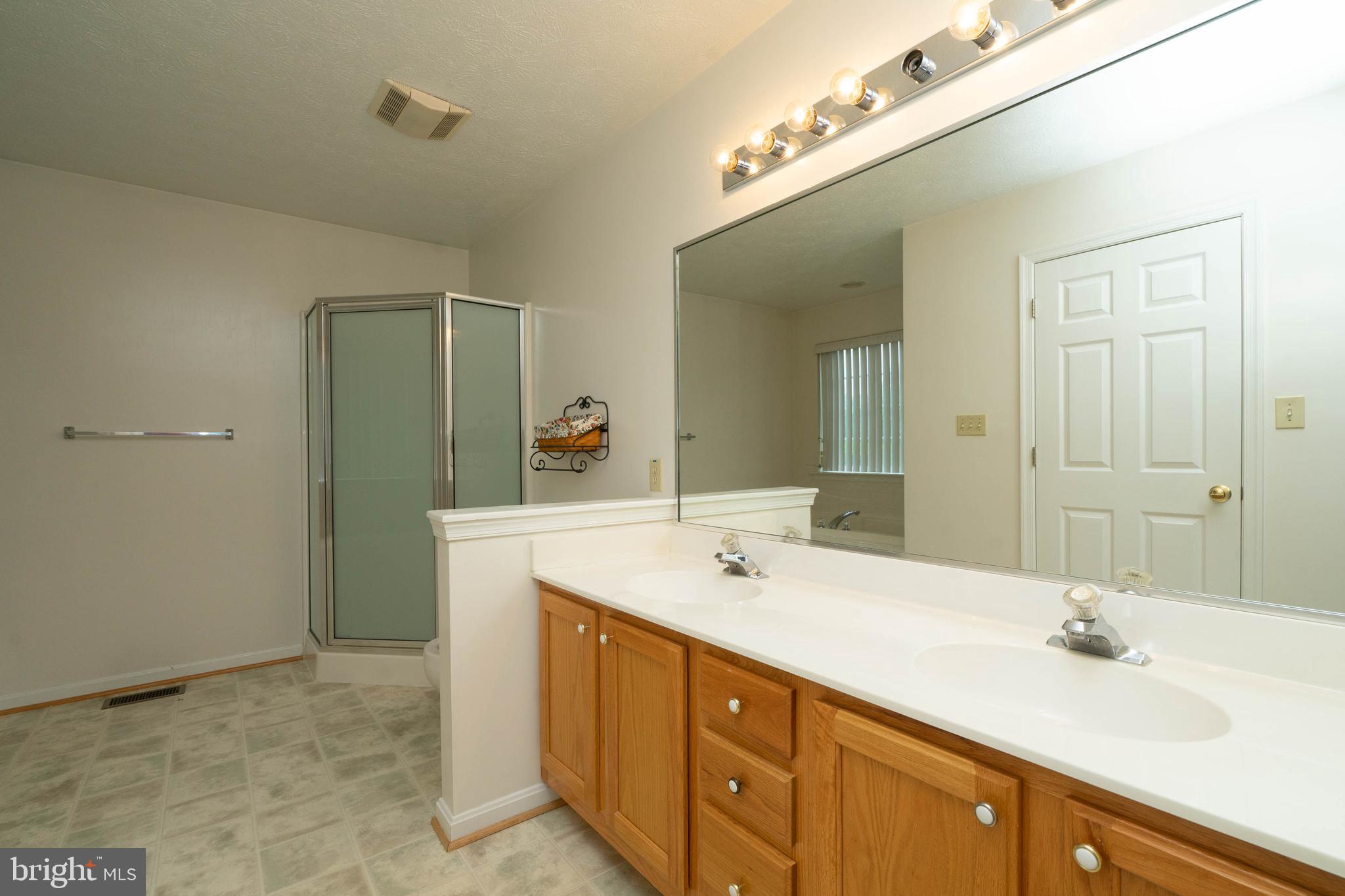 WILLIAMSBURG - Residential Lease