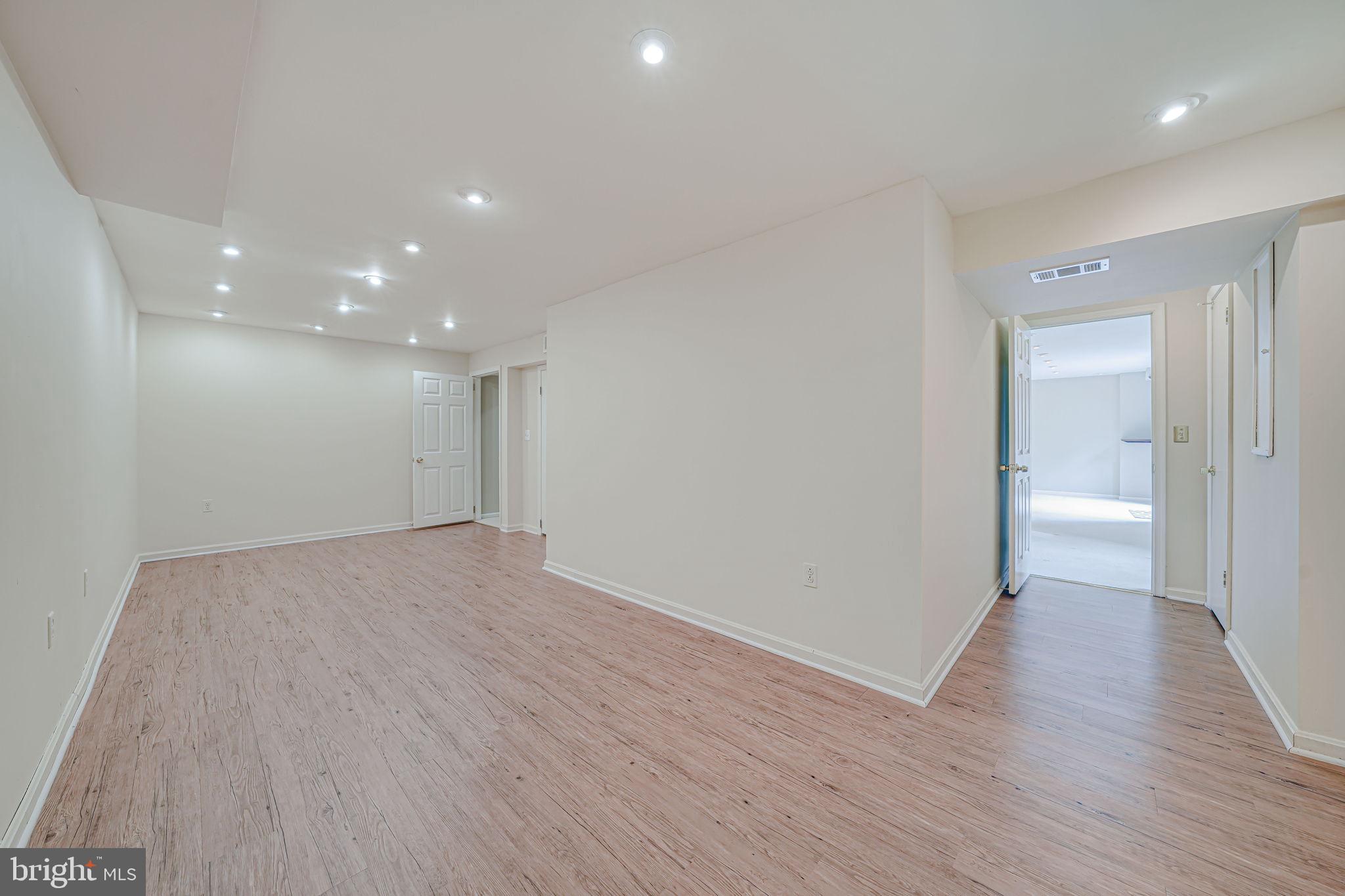 CLARKS CROSSING - Residential