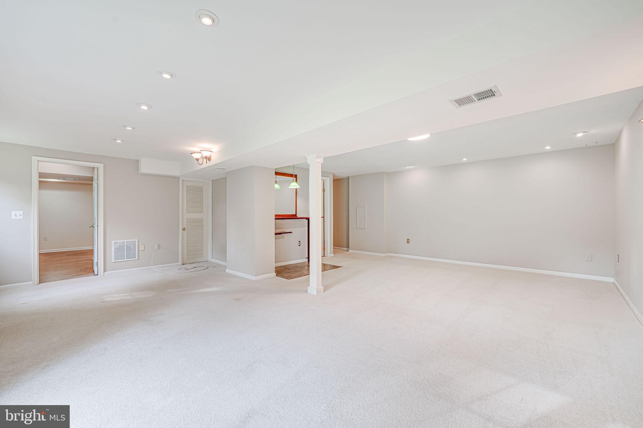 CLARKS CROSSING - Residential