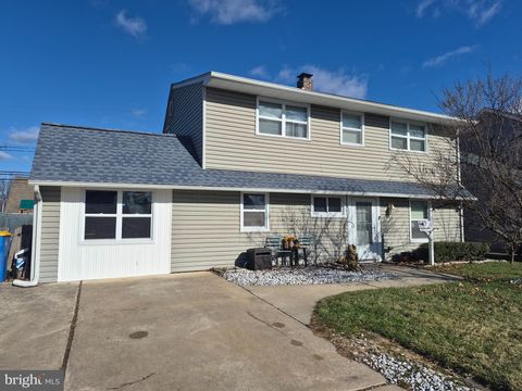 45 CORAL LANE LEVITTOWN PA 19055