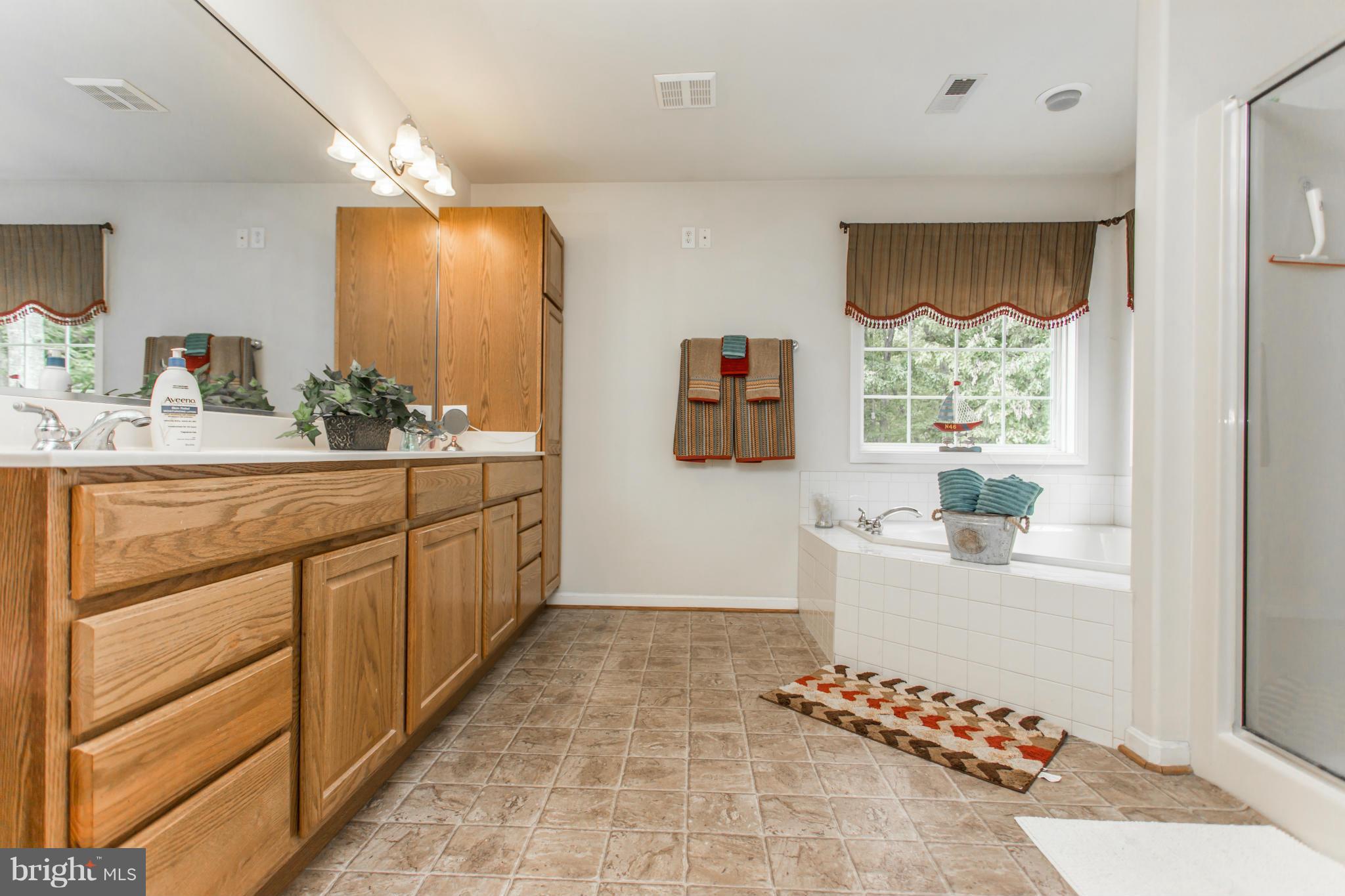 ROLLING MEADOWS - Residential