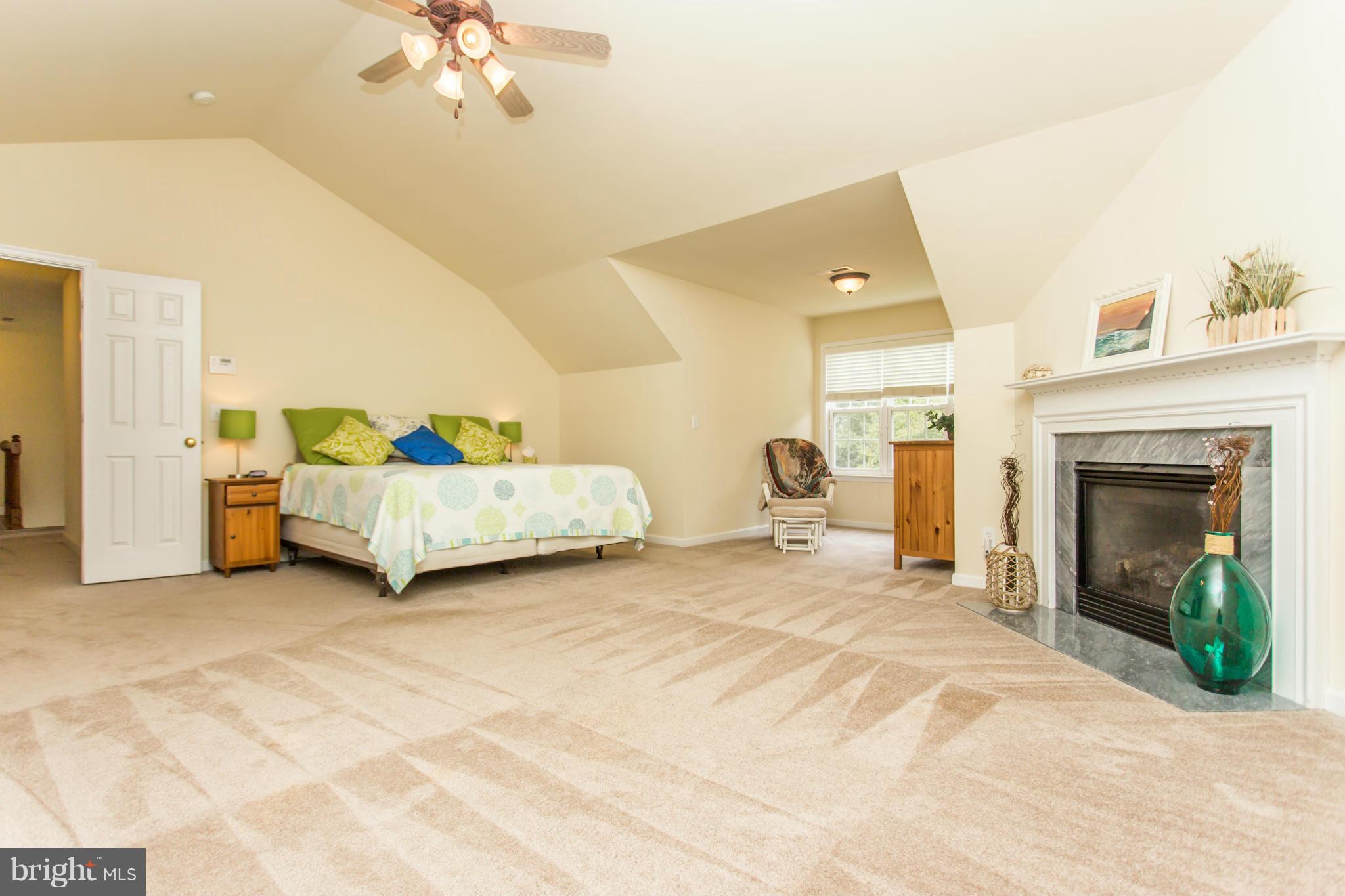 ROLLING MEADOWS - Residential