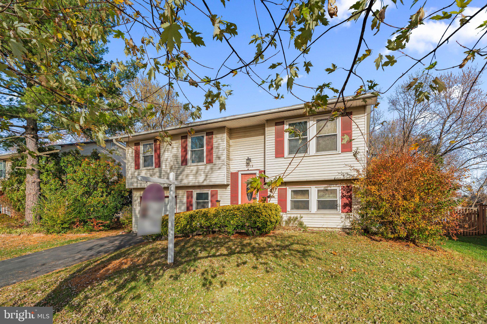 FOUR SEASONS ESTATES - Residential