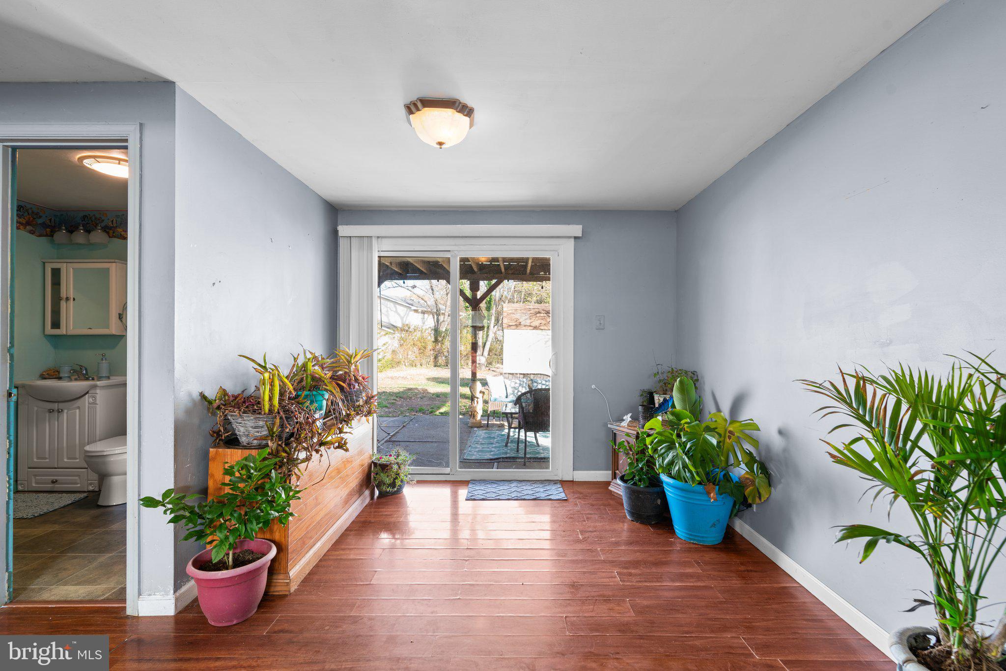 FOUR SEASONS ESTATES - Residential