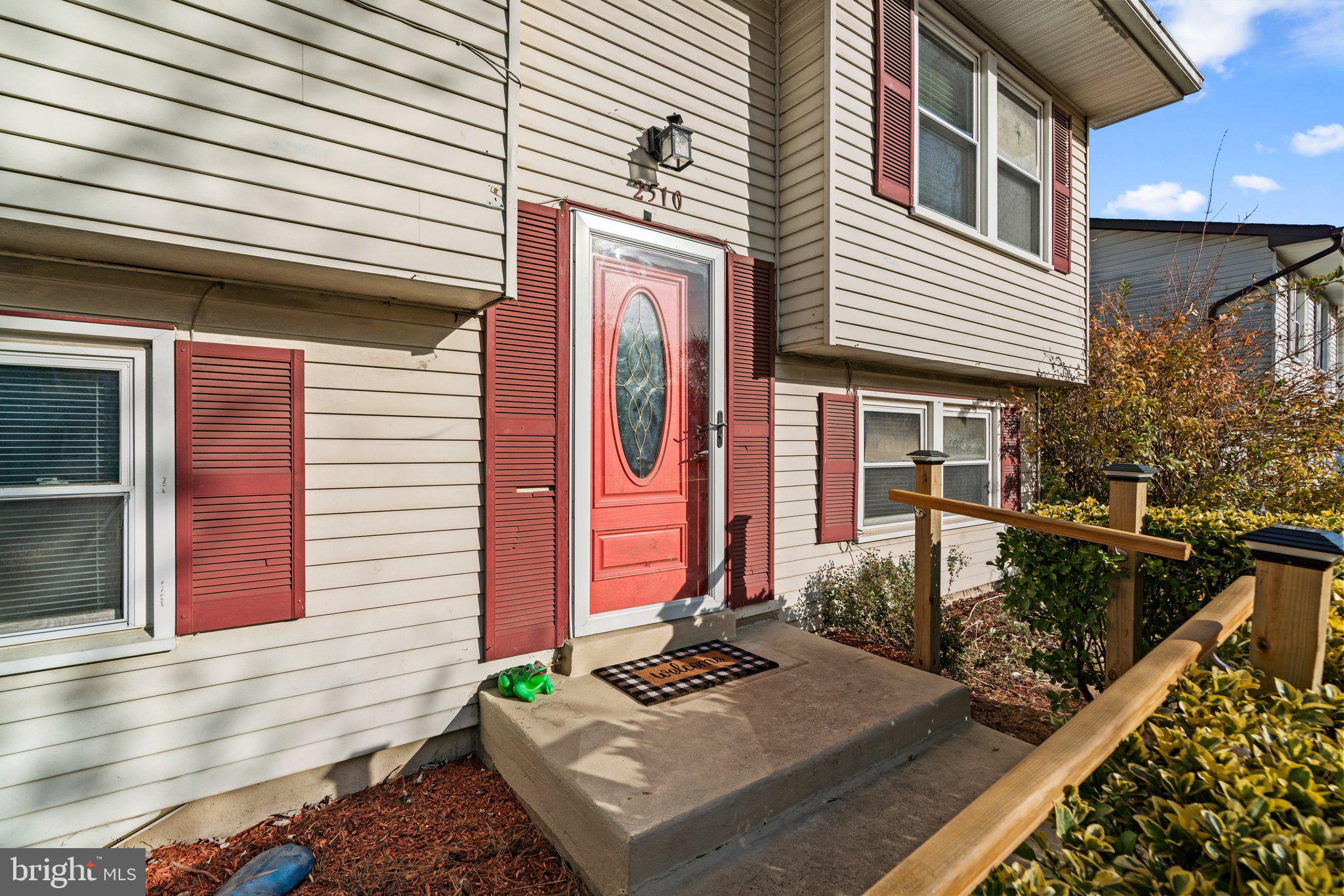 FOUR SEASONS ESTATES - Residential