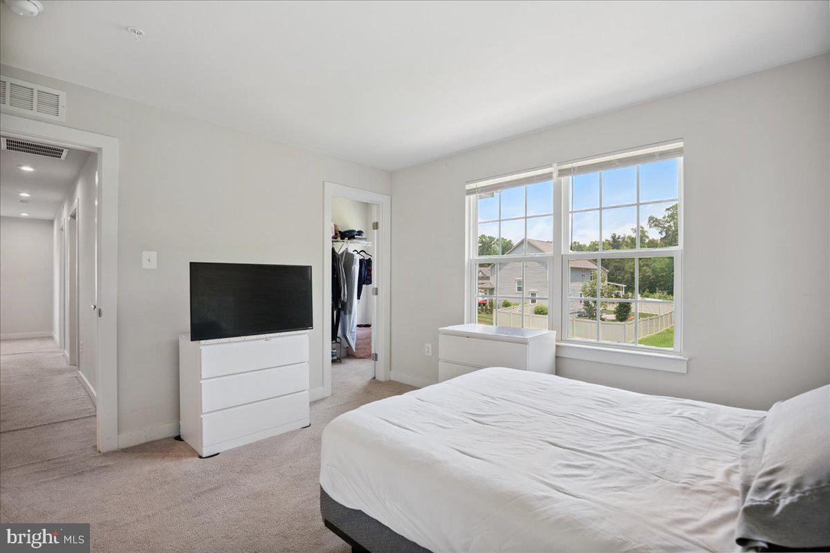 BRENTWOOD - Residential