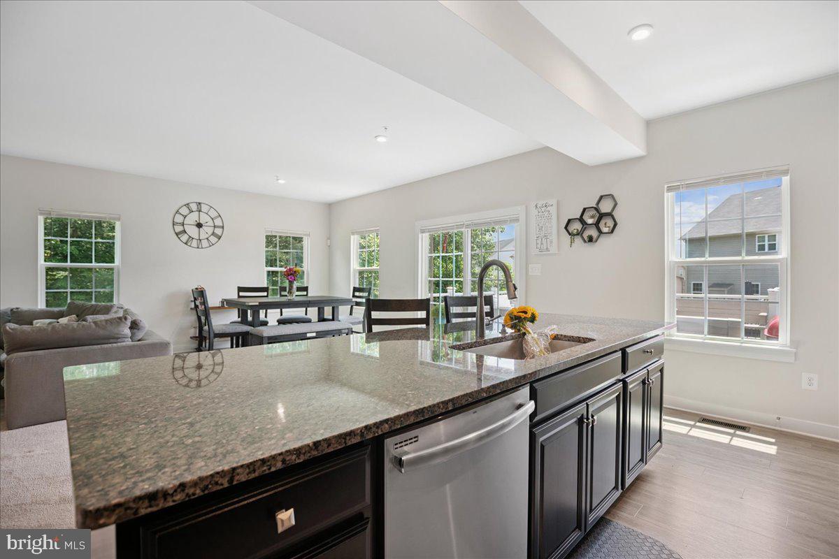 BRENTWOOD - Residential