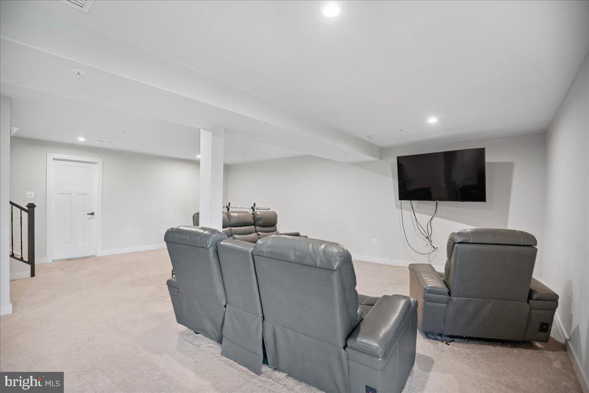 BRENTWOOD - Residential