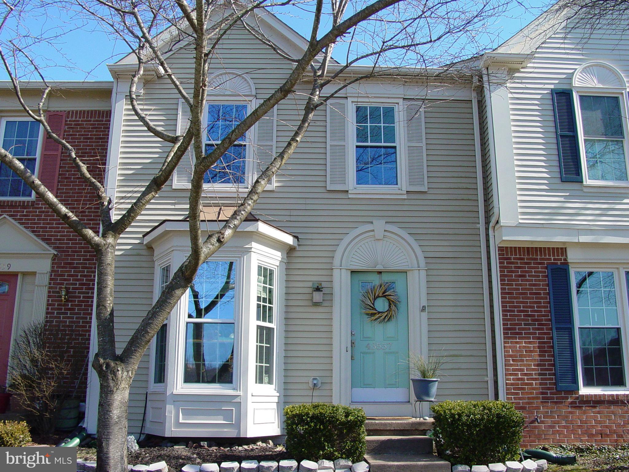 ASHBURN FARM - Residential Lease