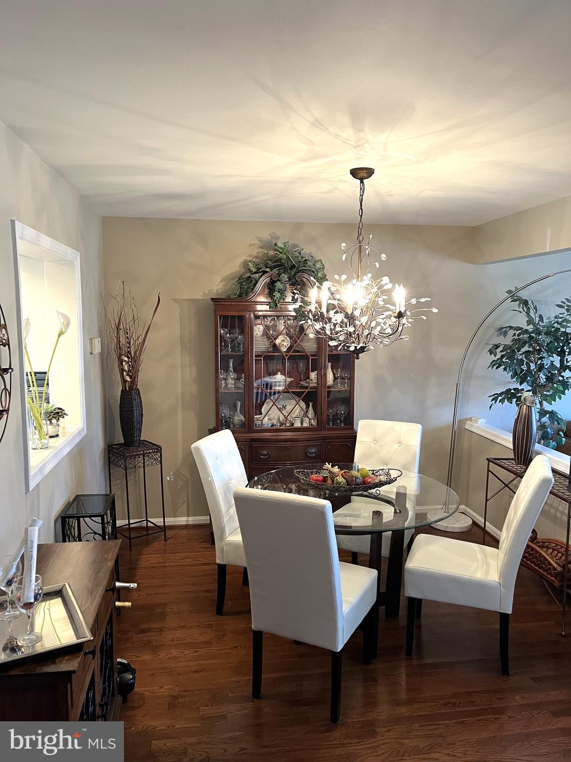 ASHBURN FARM - Residential Lease