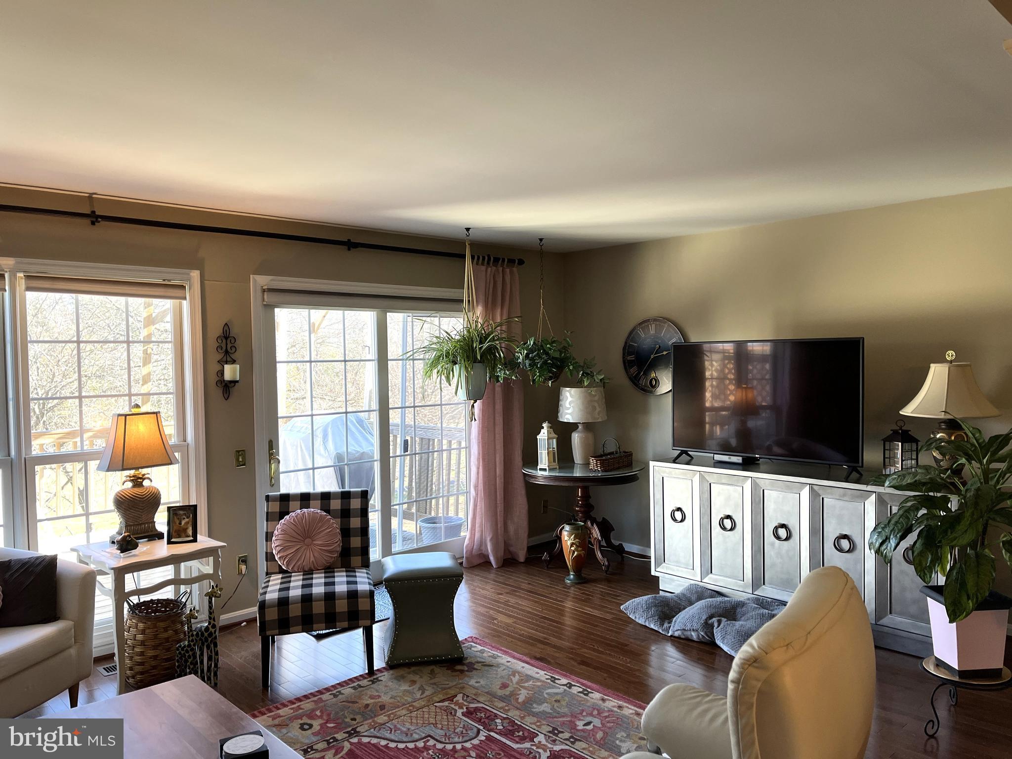 ASHBURN FARM - Residential Lease