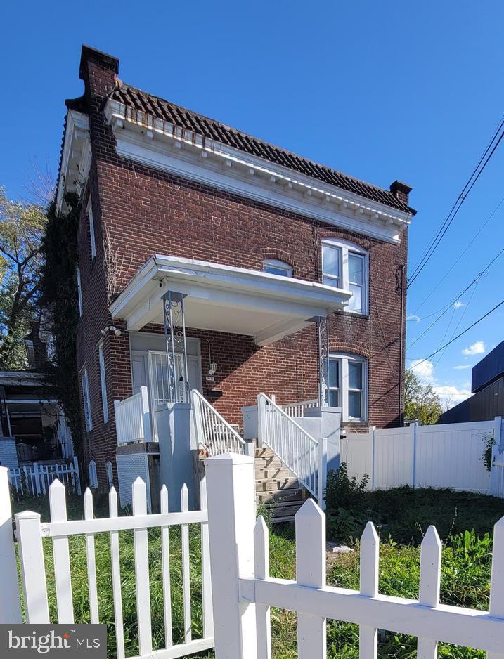 CENTRAL PARK HEIGHTS - Residential Lease