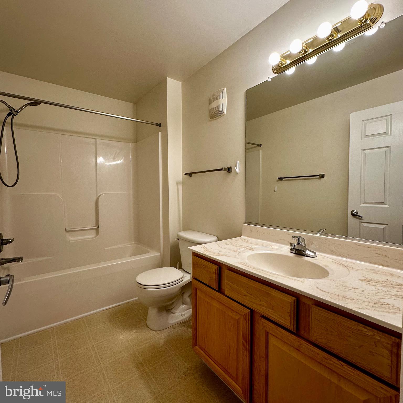 ONVILLE HEIGHTS - Residential Lease