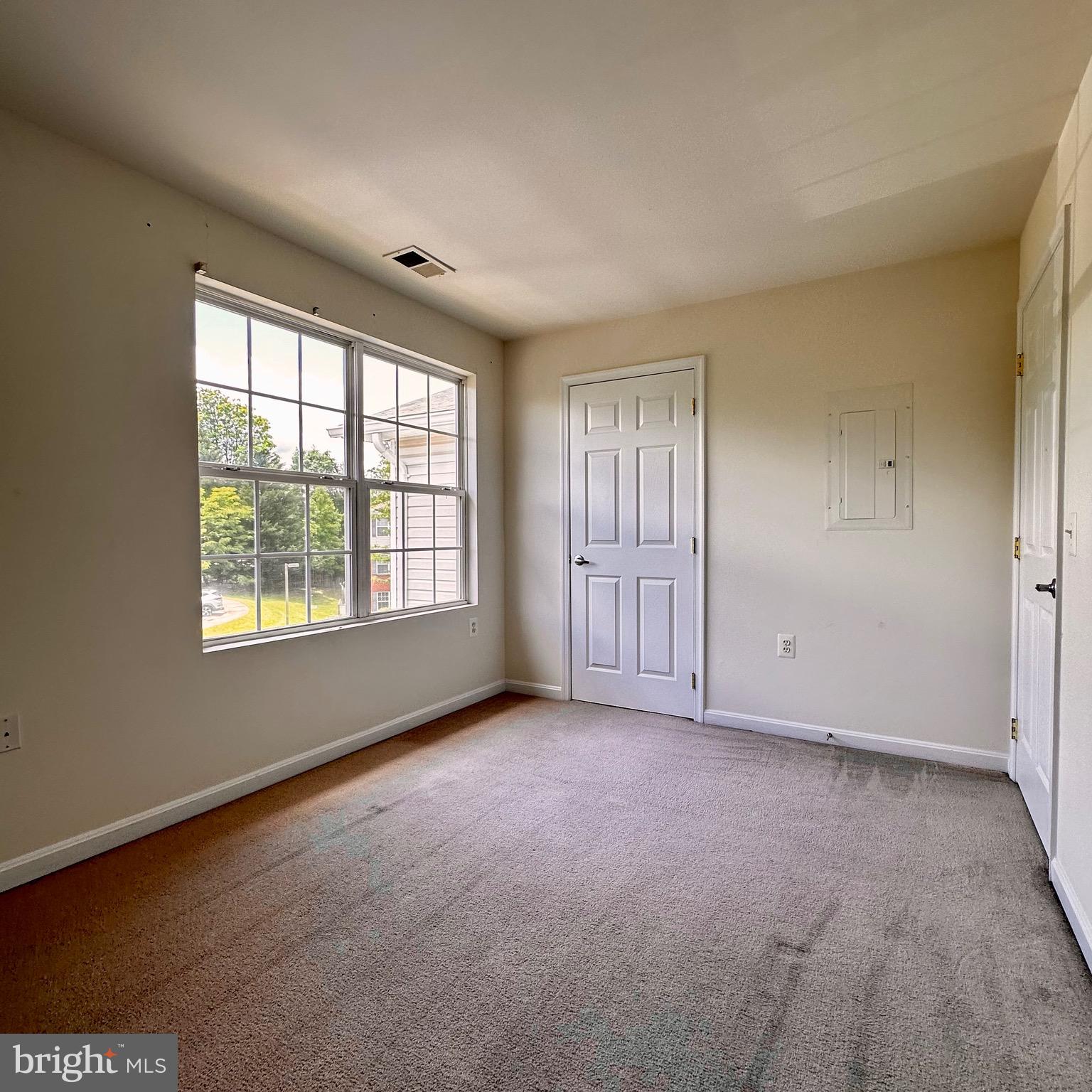 ONVILLE HEIGHTS - Residential Lease