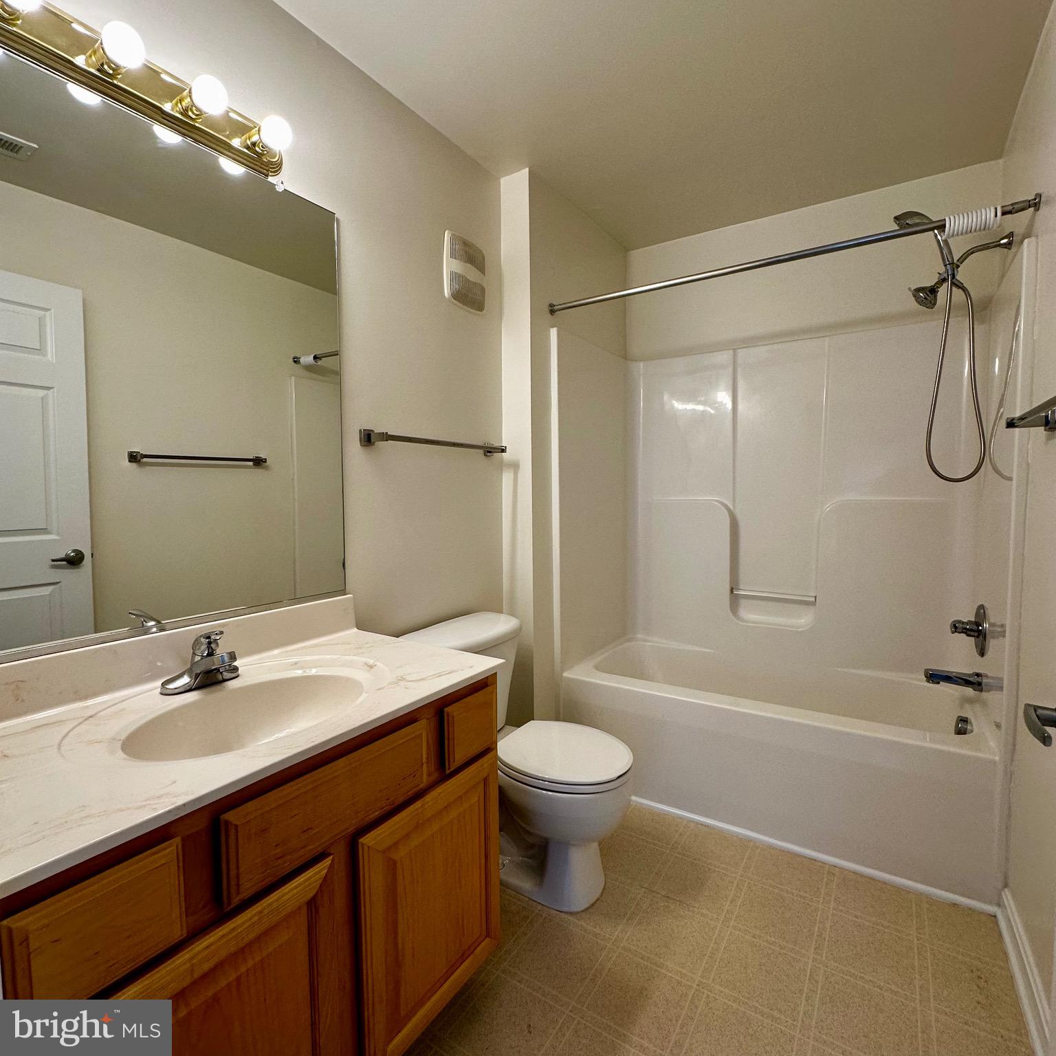 ONVILLE HEIGHTS - Residential Lease