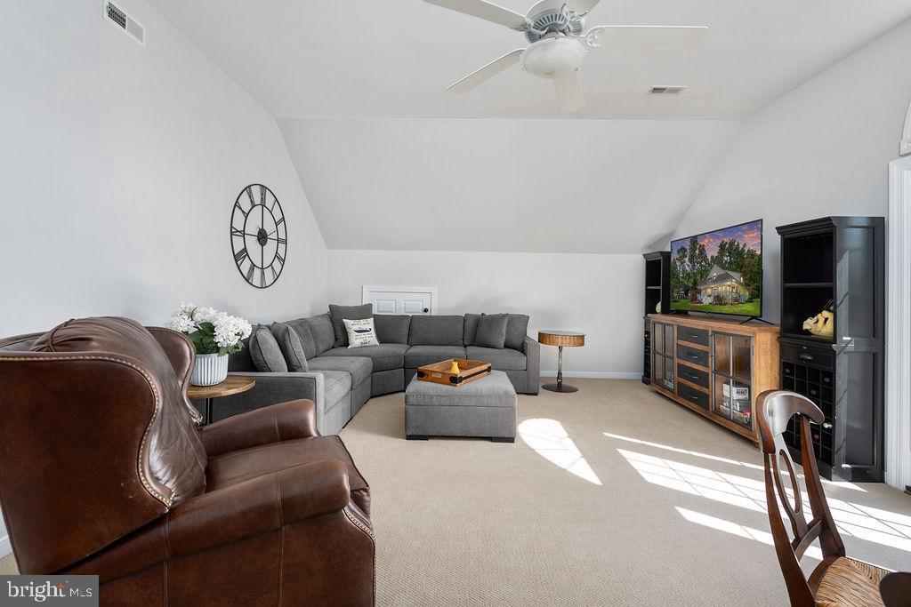 ANNA HIGHVIEW - Residential