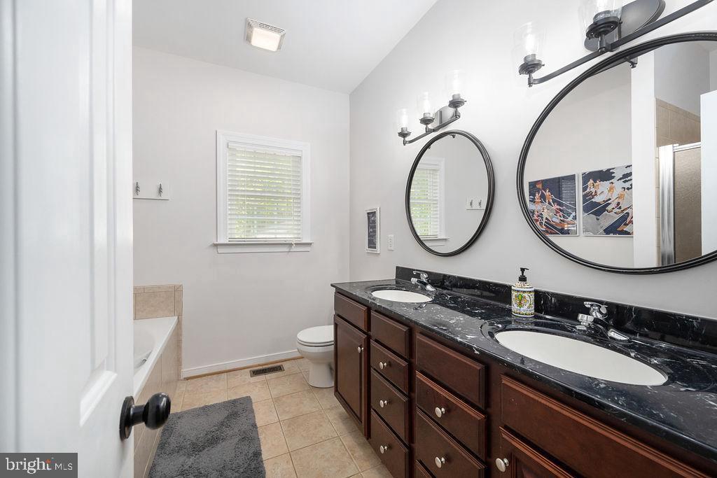 ANNA HIGHVIEW - Residential