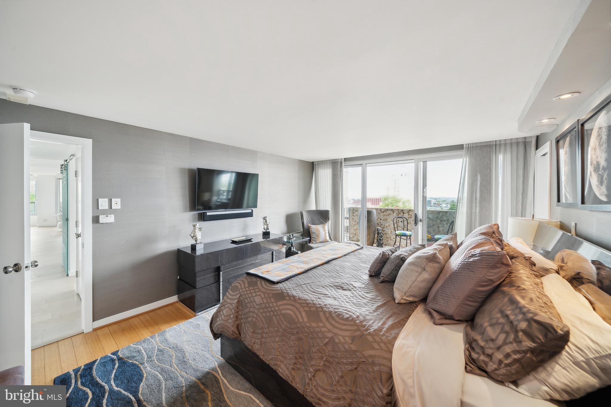 PHILADELPHIA - Residential