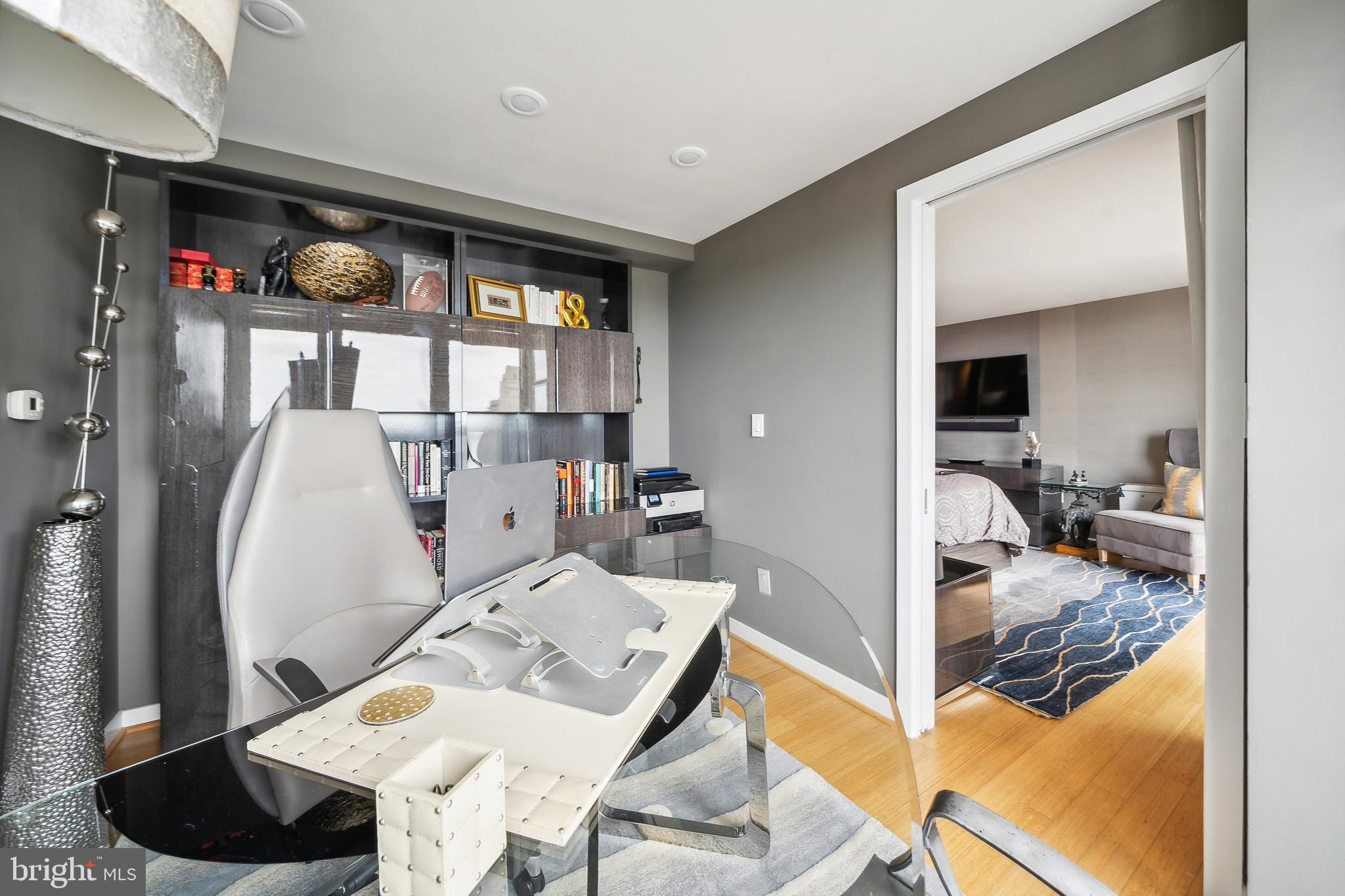 PHILADELPHIA - Residential