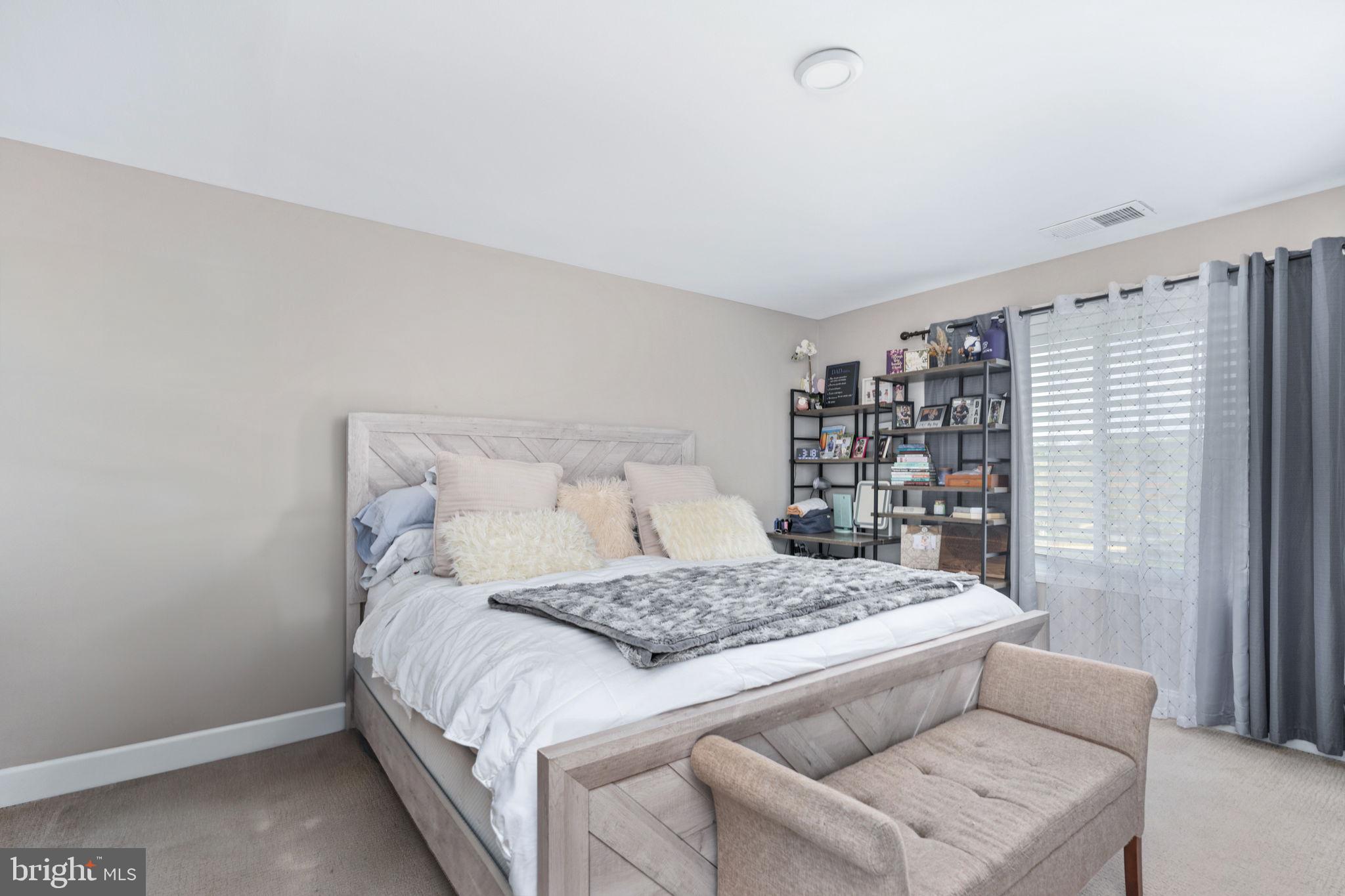 JEFFERSON MEWS - Residential