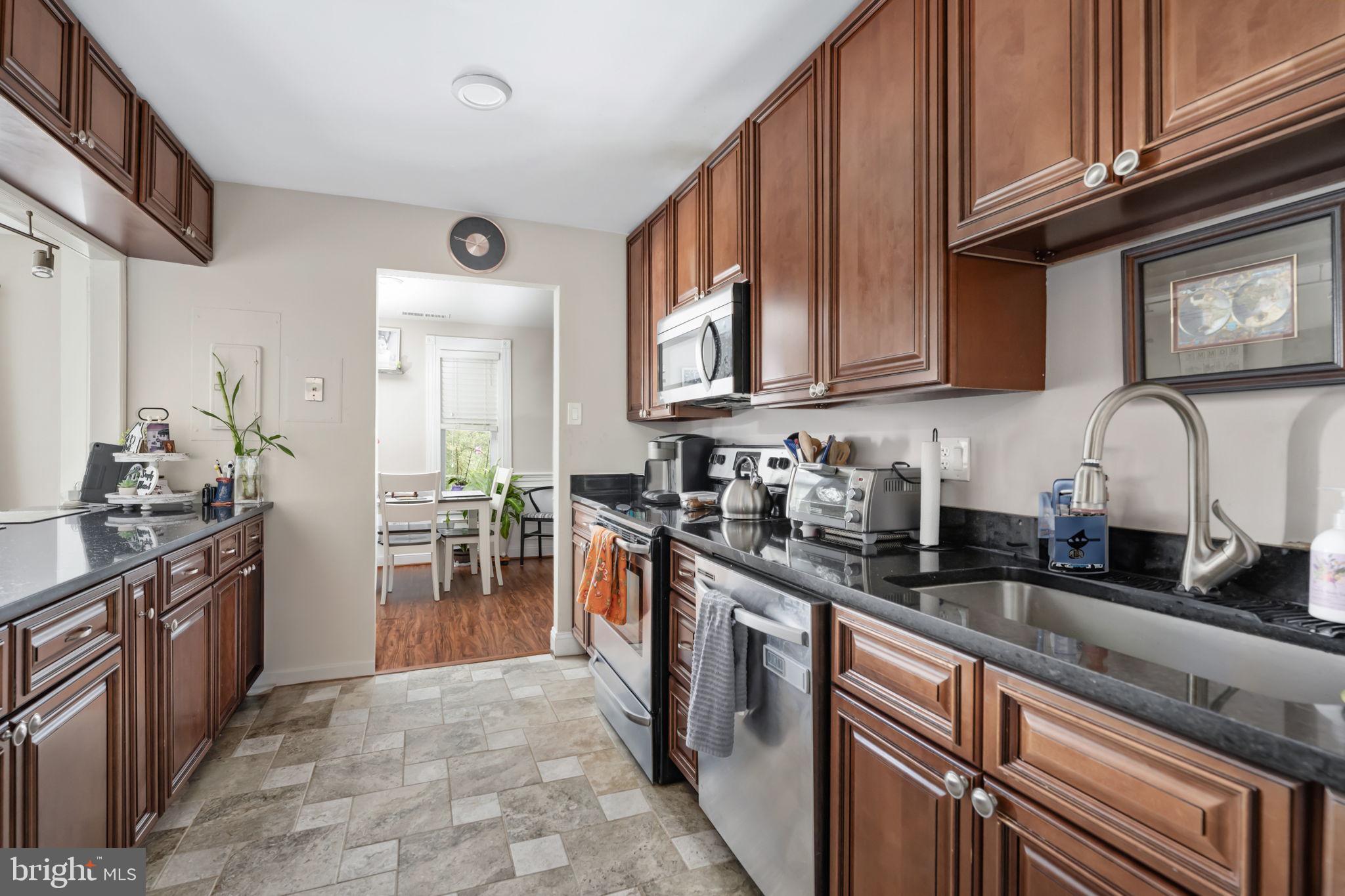 JEFFERSON MEWS - Residential