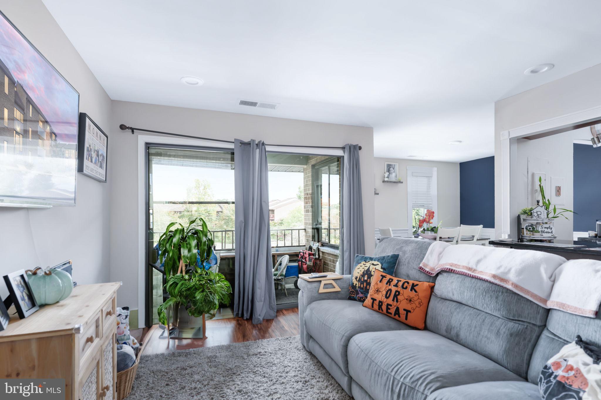 JEFFERSON MEWS - Residential