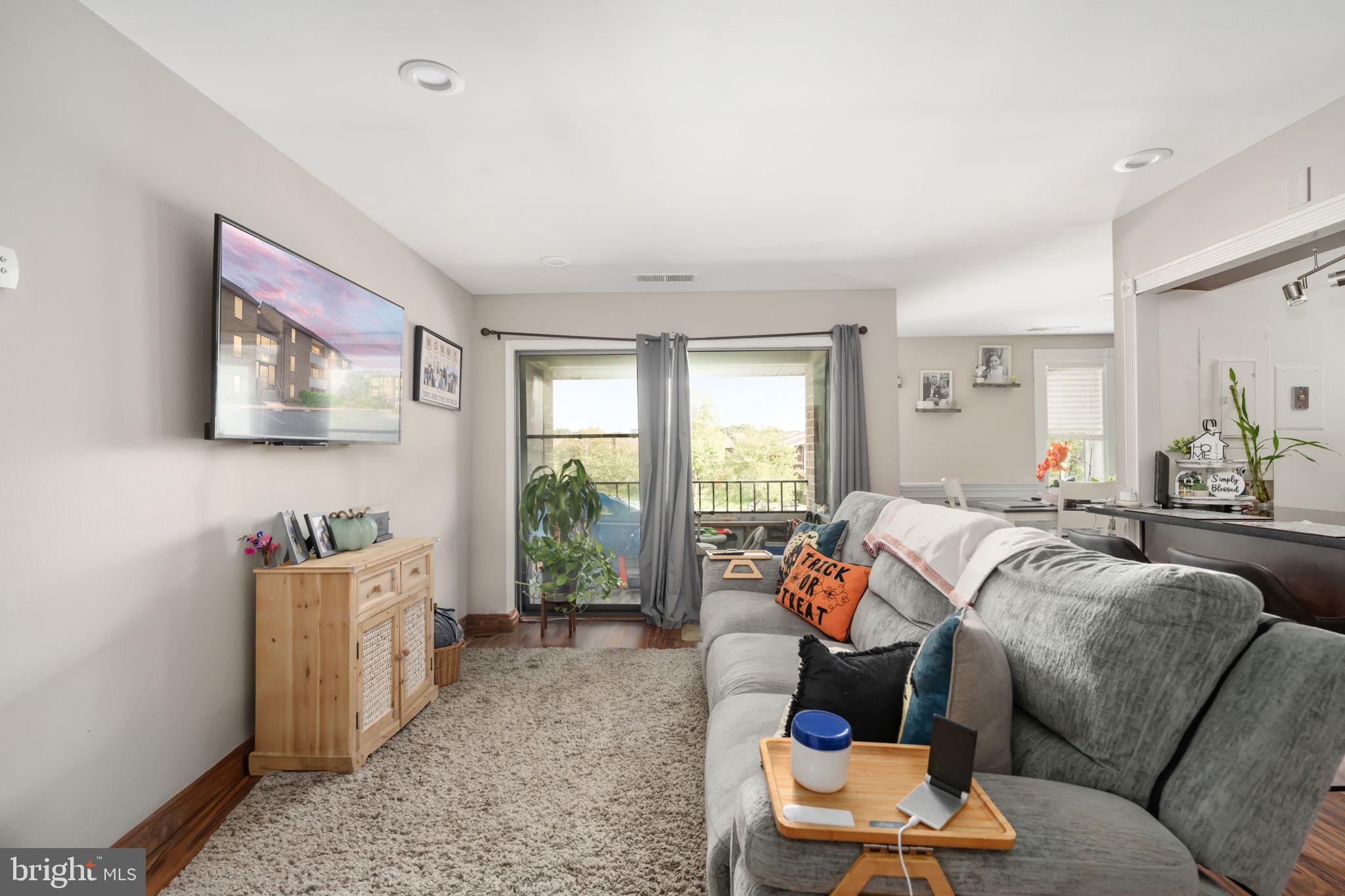 JEFFERSON MEWS - Residential