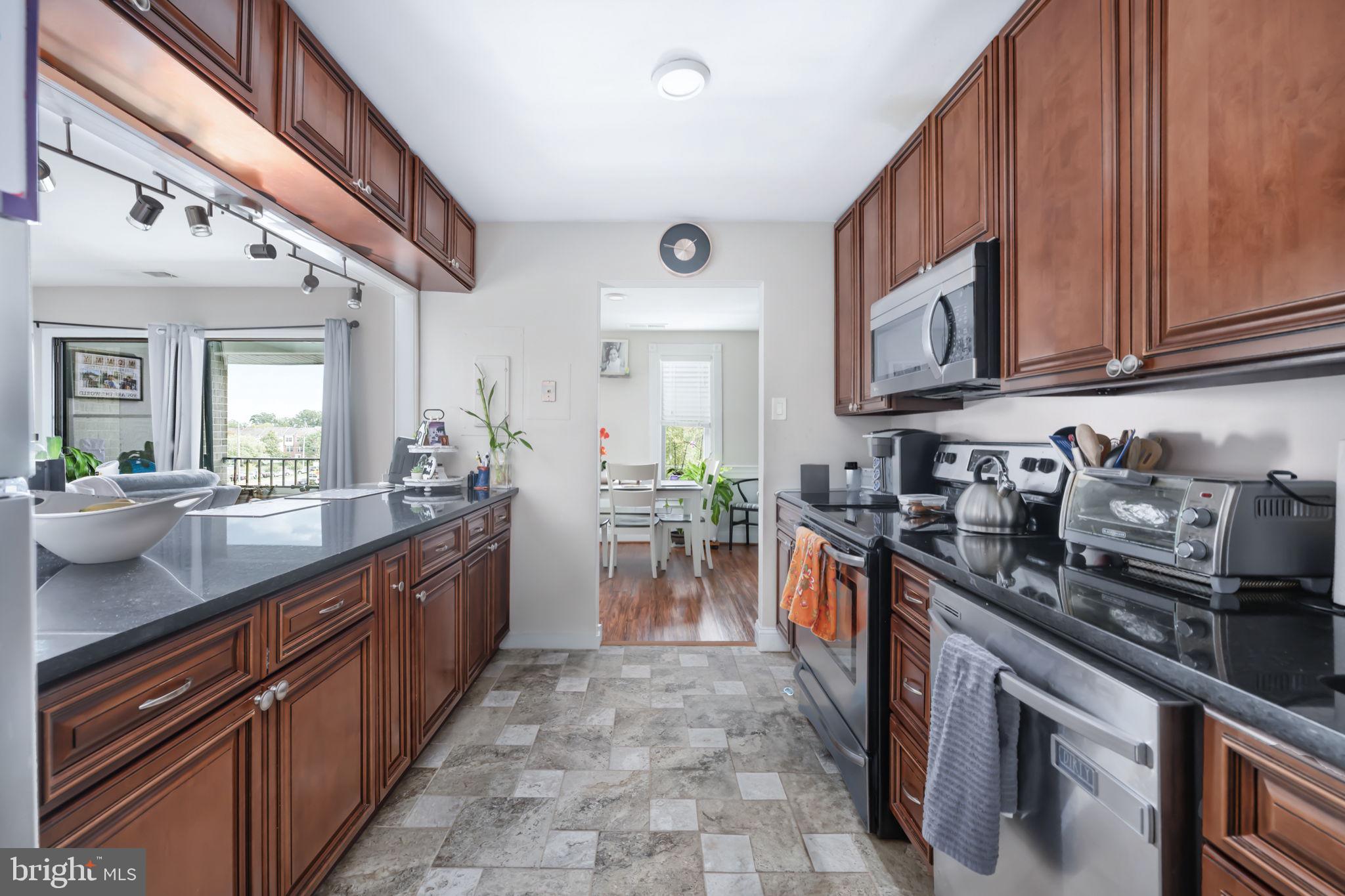 JEFFERSON MEWS - Residential