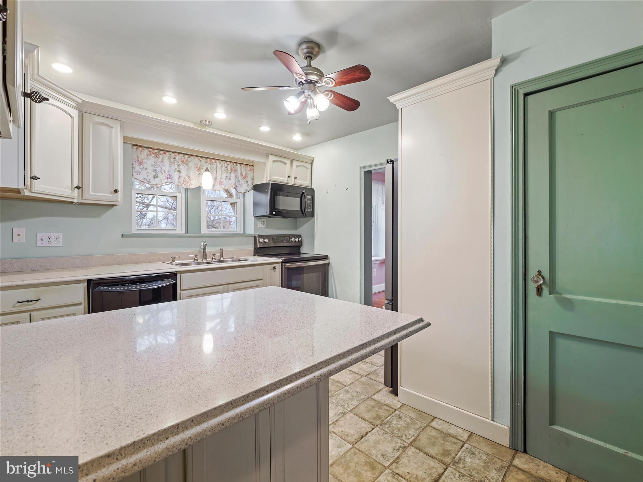 HAGERSTOWN - Residential