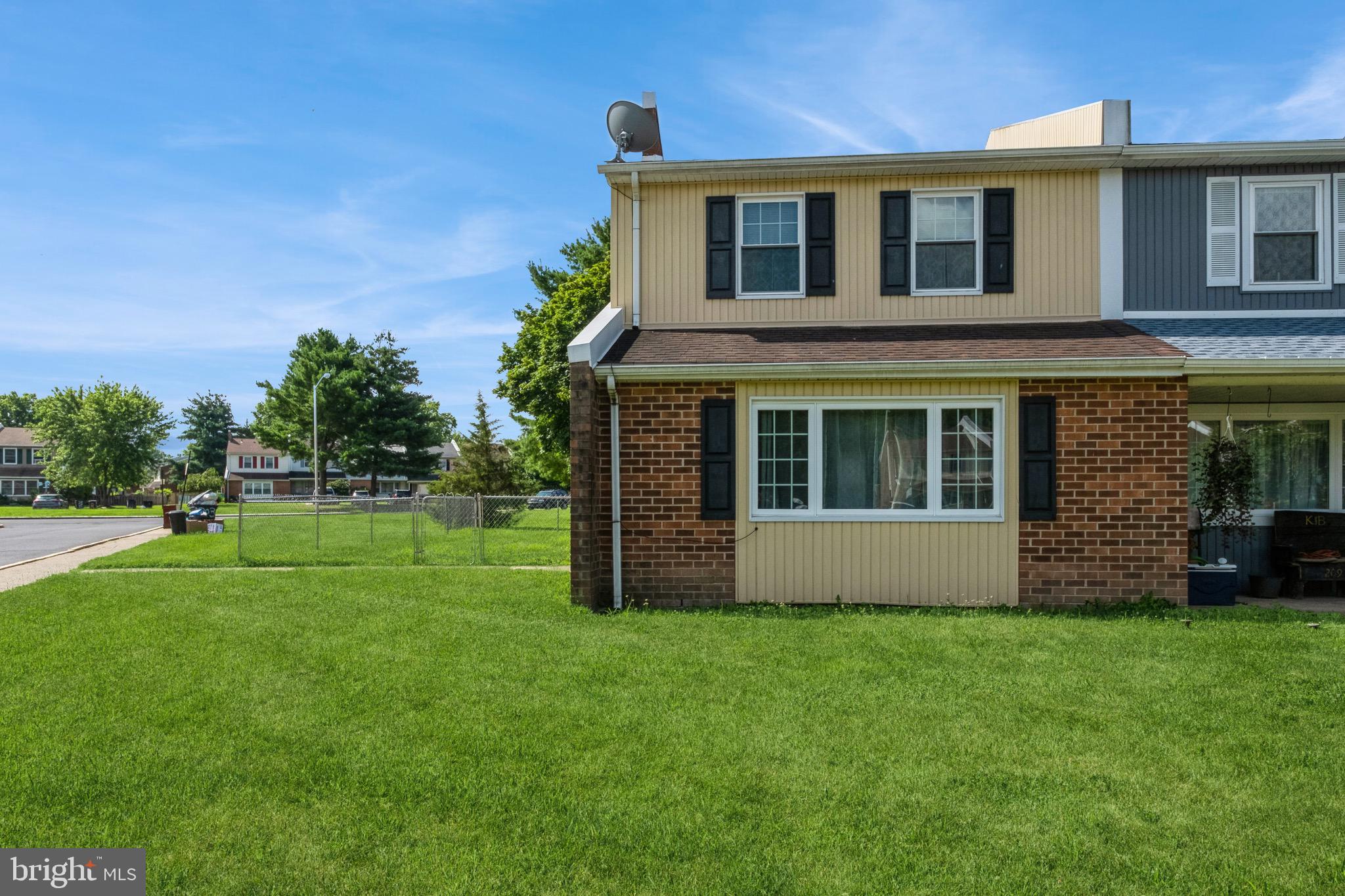 210 HYACINTH COURT