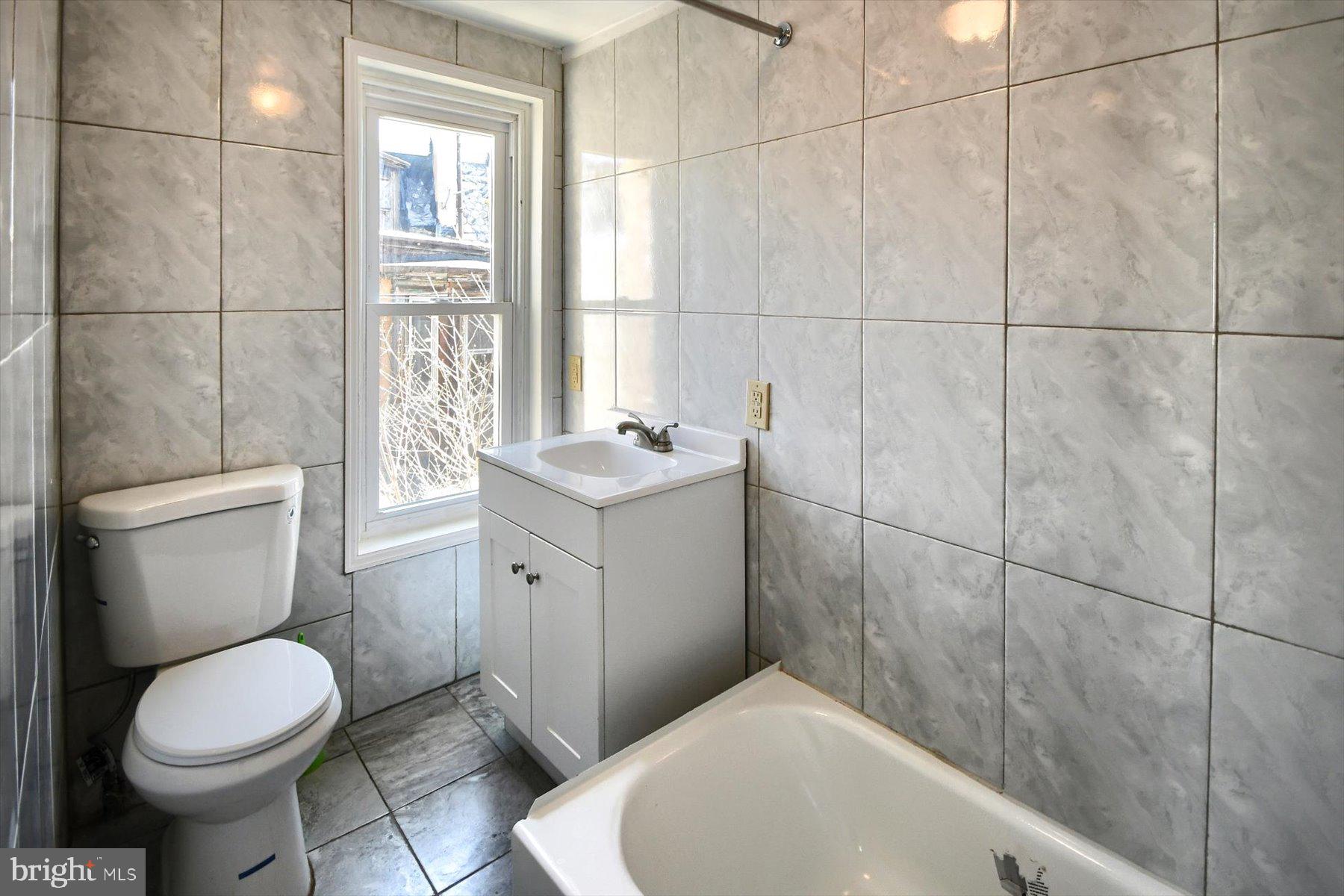 MANTUA - Residential Lease
