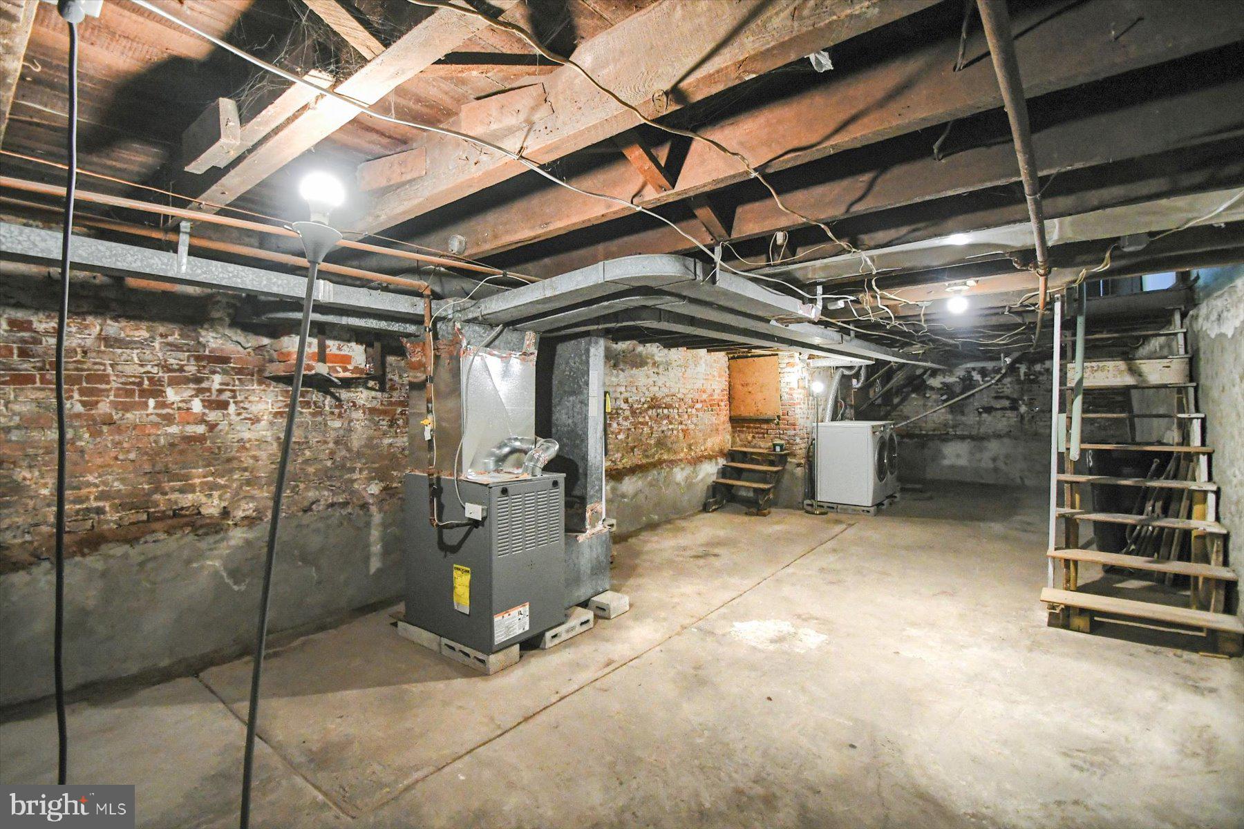MANTUA - Residential Lease