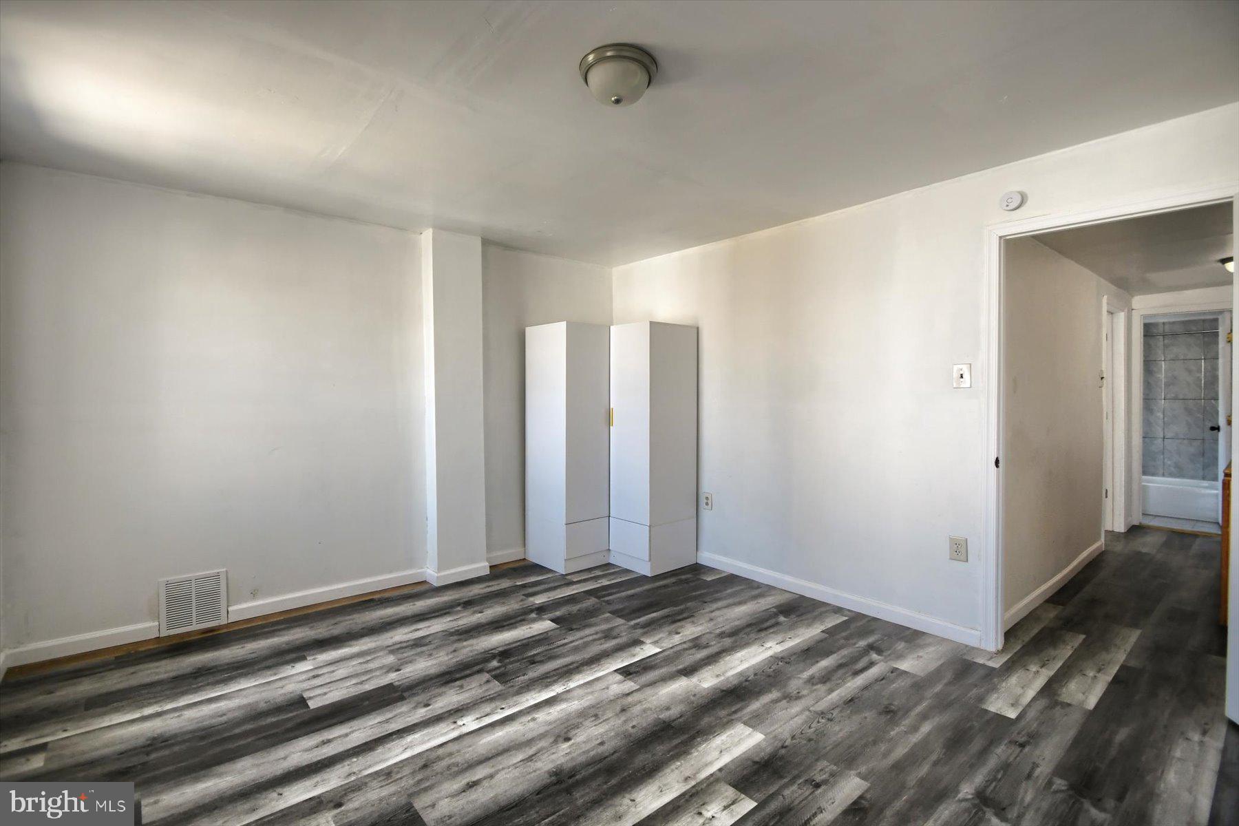 MANTUA - Residential Lease