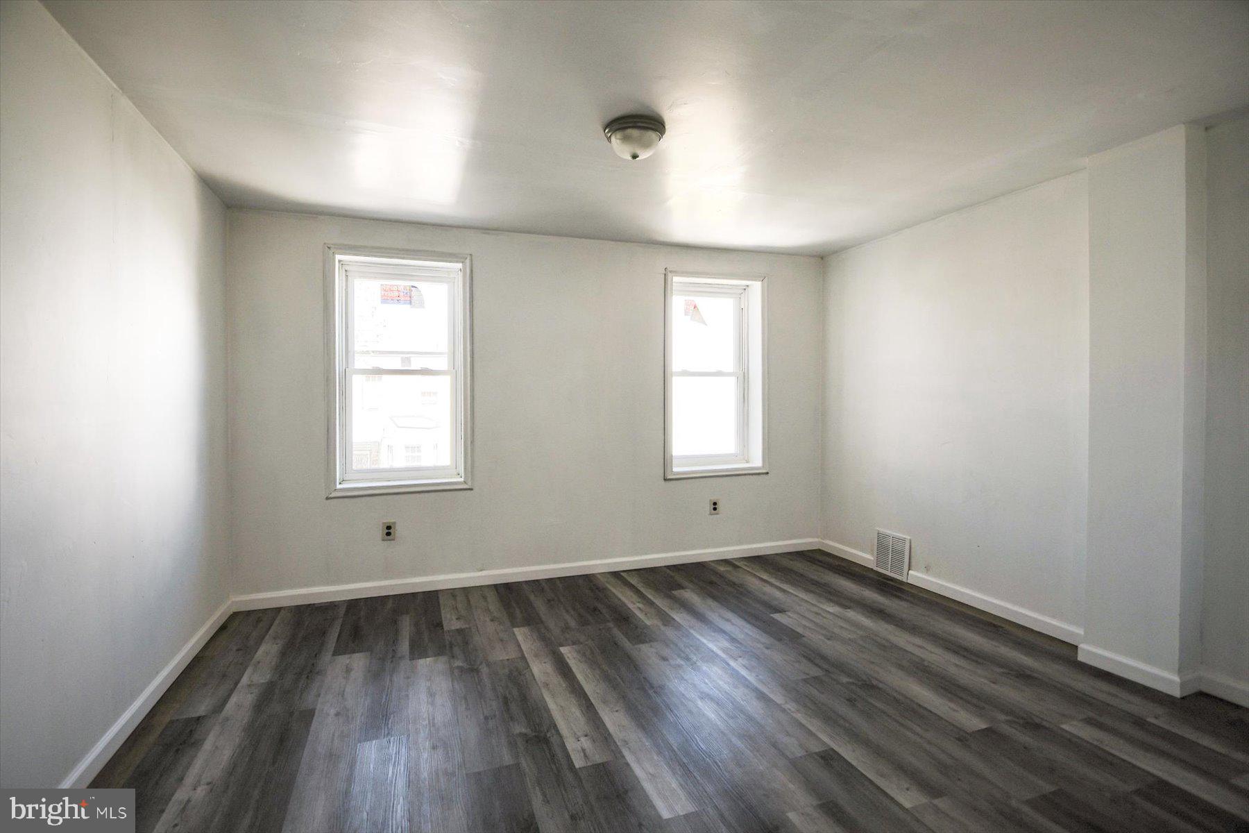MANTUA - Residential Lease