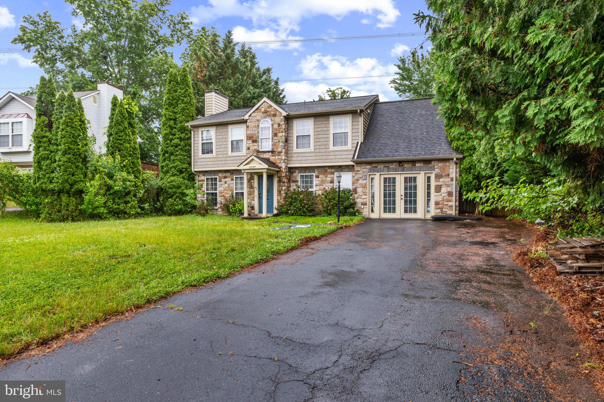 5797 ROCKCLIFF LANE