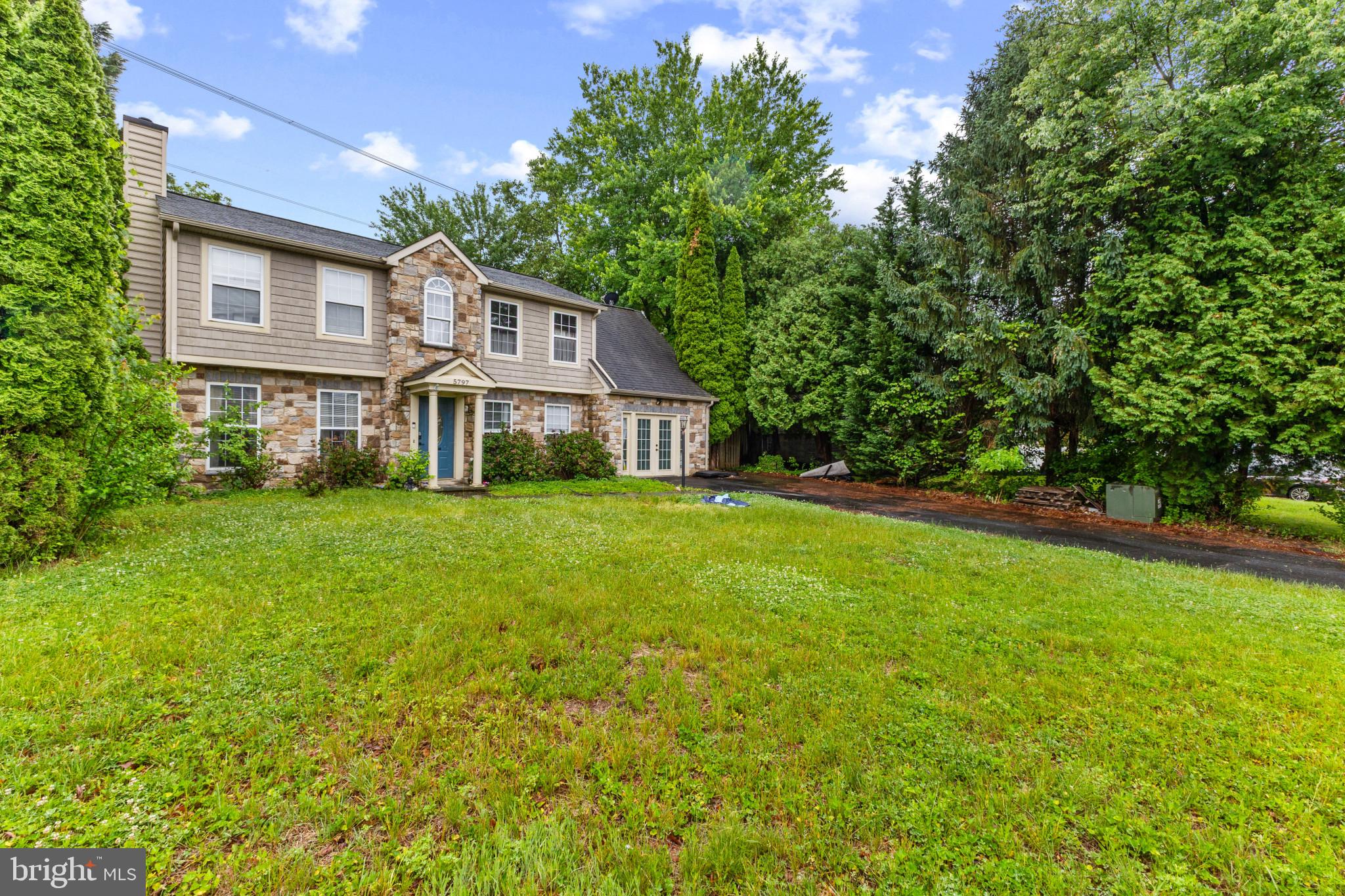 5797 ROCKCLIFF LANE
