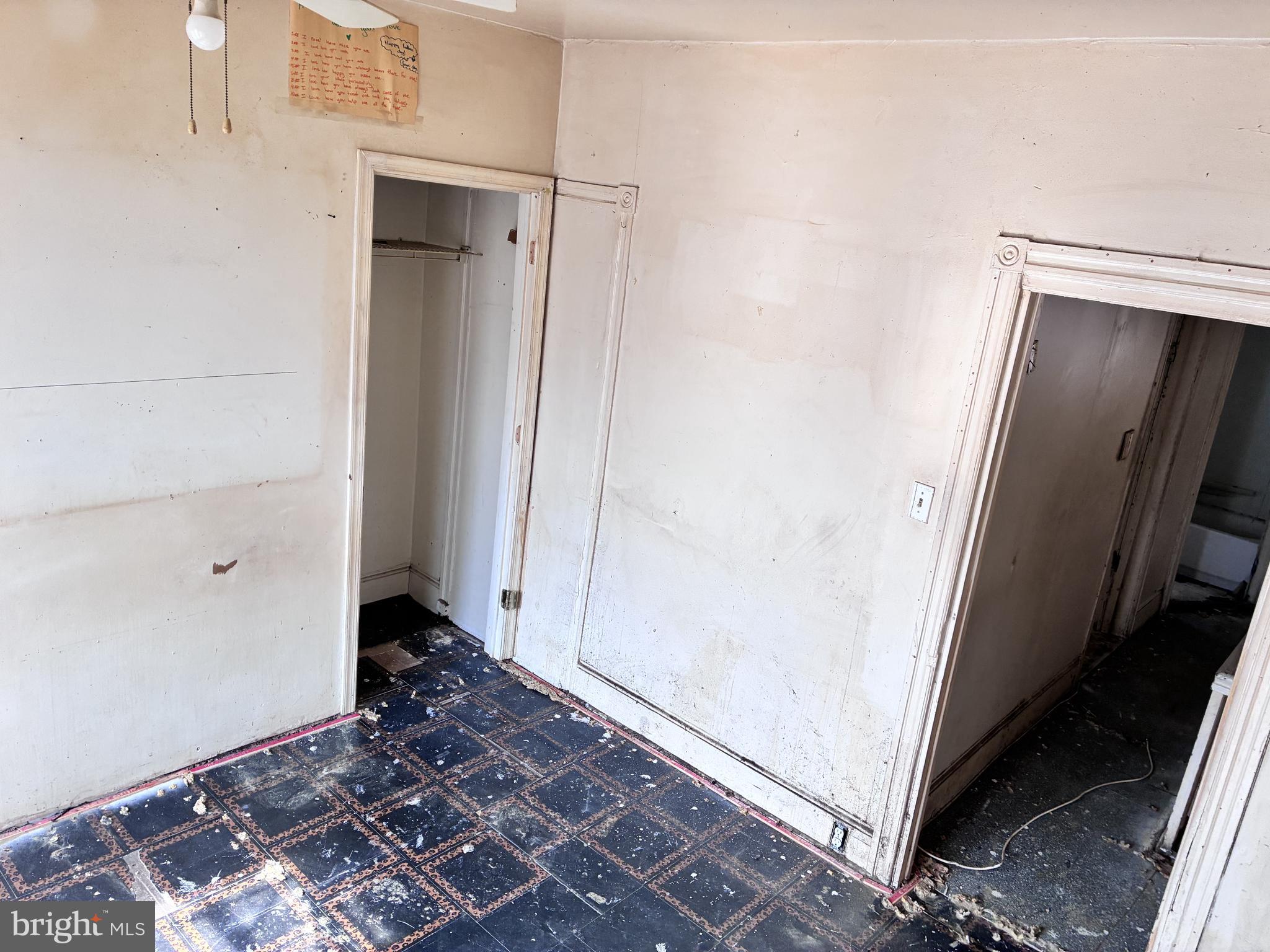 KENSINGTON - Residential