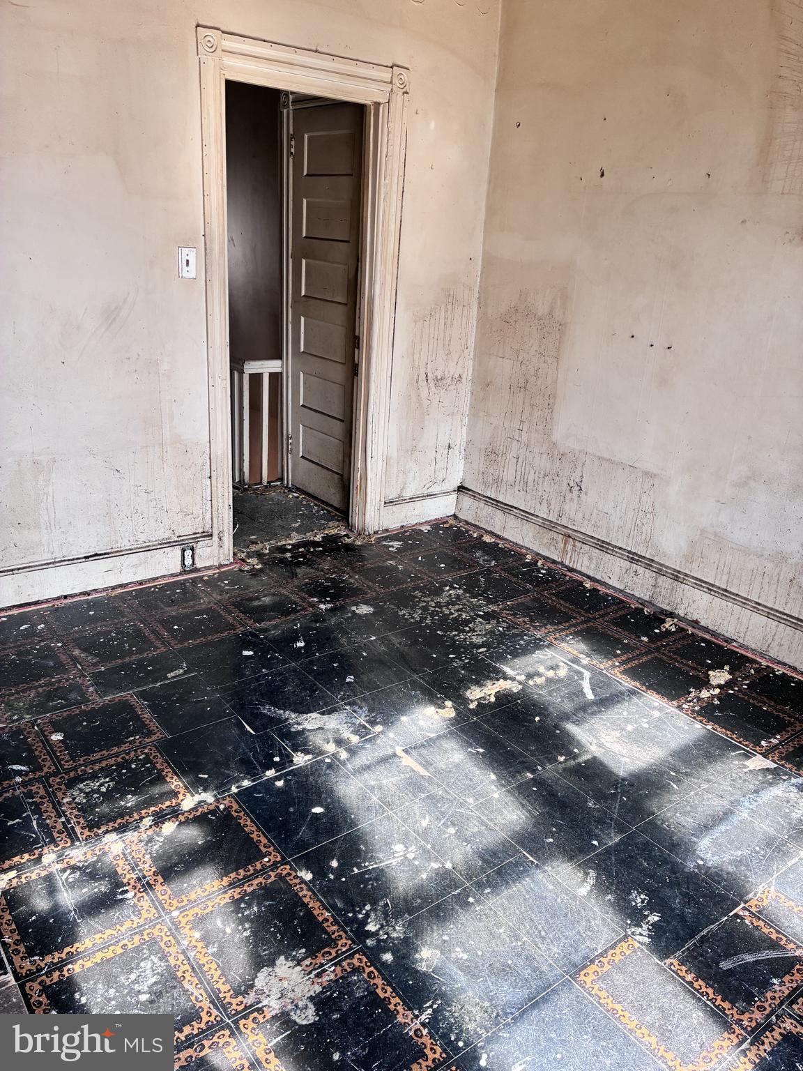 KENSINGTON - Residential