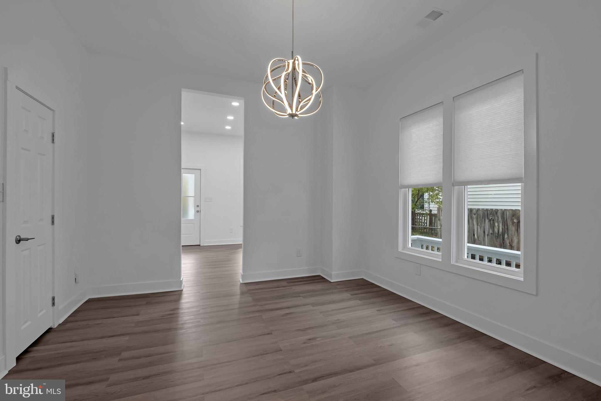 MT RAINIER - Residential