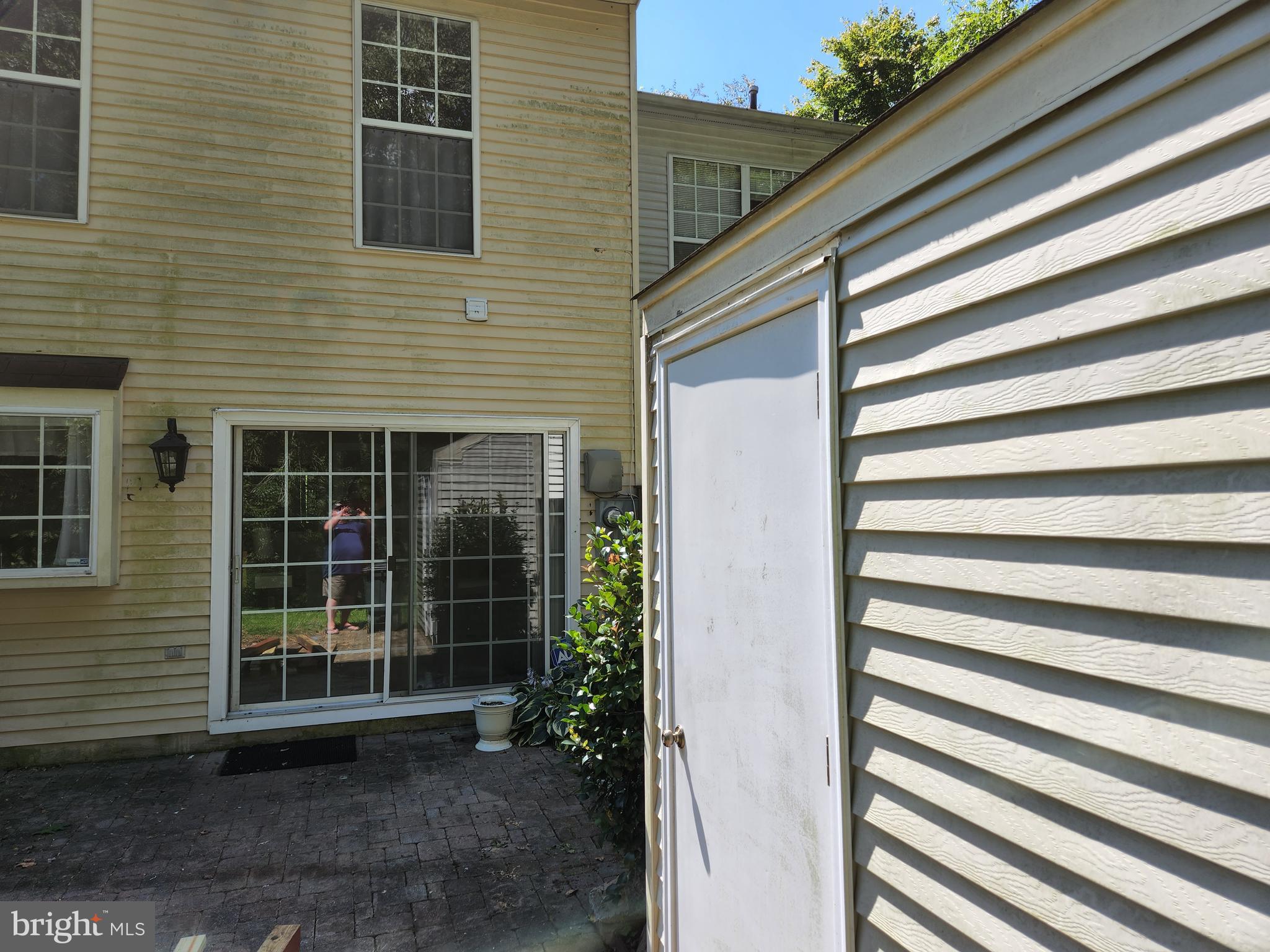 WOODSTONE - Residential Lease