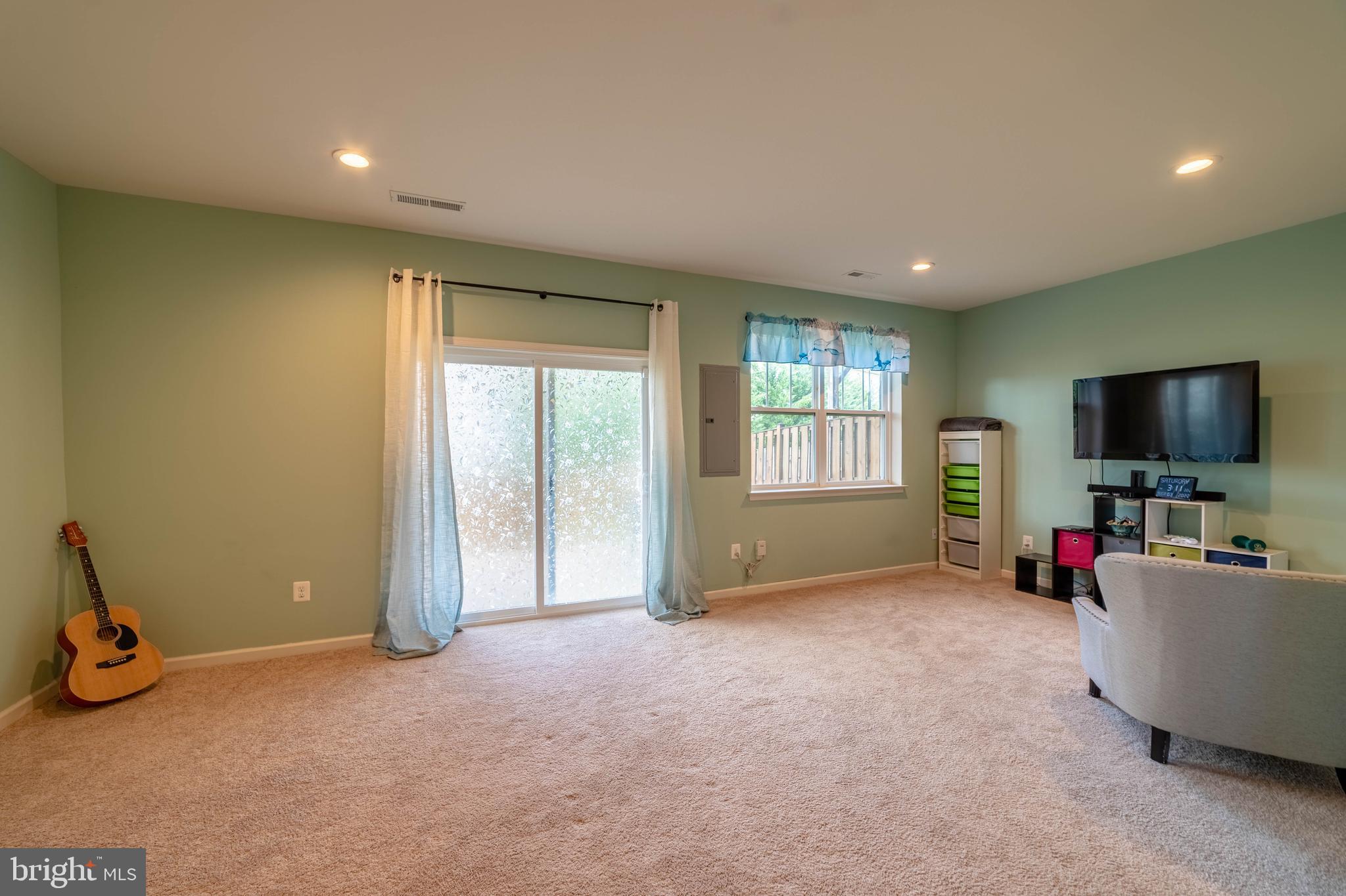 COLONIAL FORGE TOWNHOMES - Residential